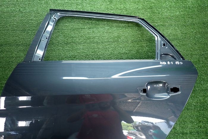 AUDI A1 19- door left rear. rear part