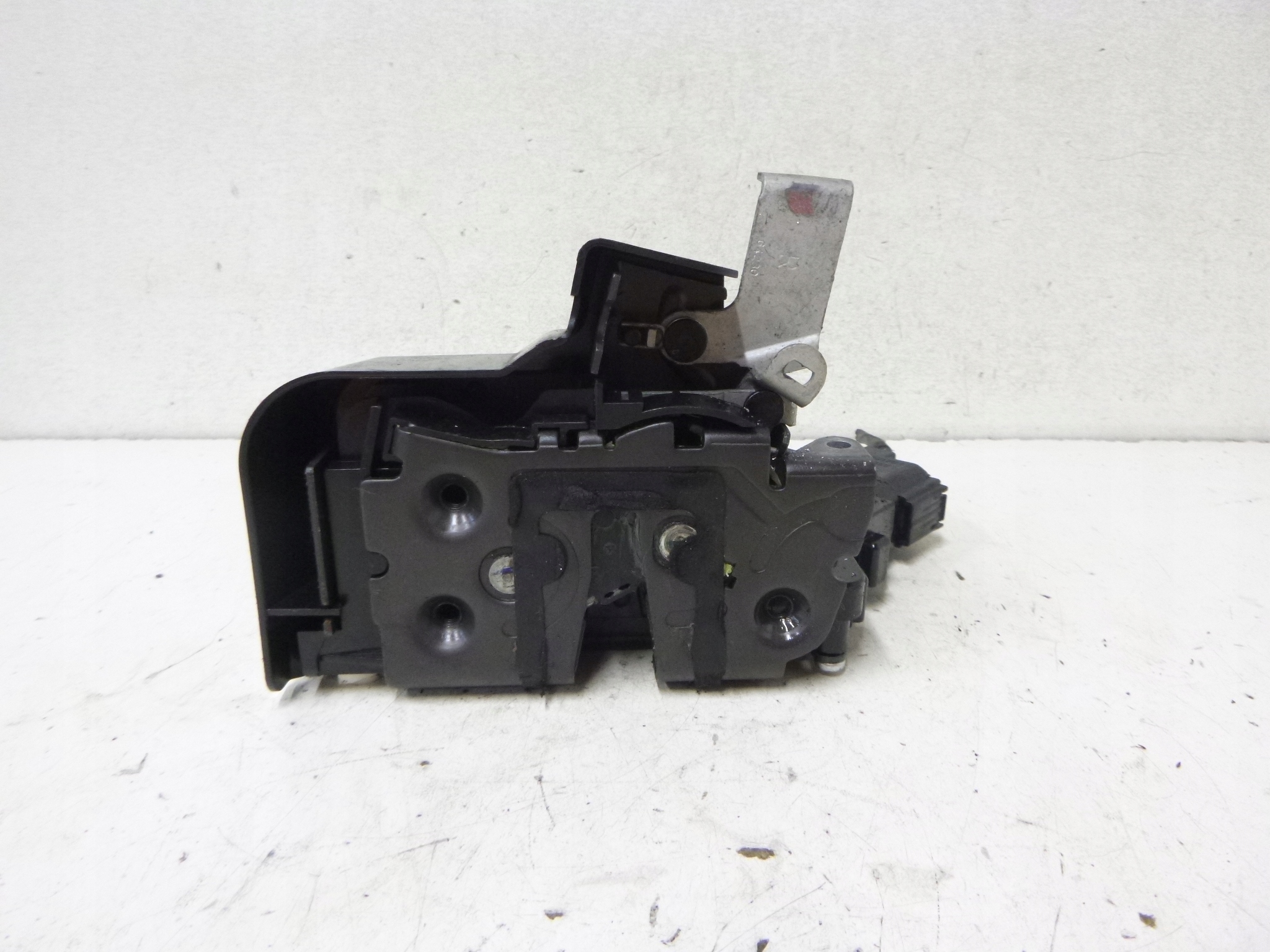 lock door rear part right Ford Focus II Hb 5D 07r.