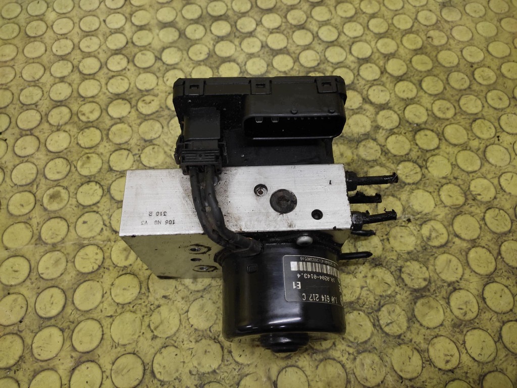 AUDI A3 8L Pompa ABS 1J0614217C