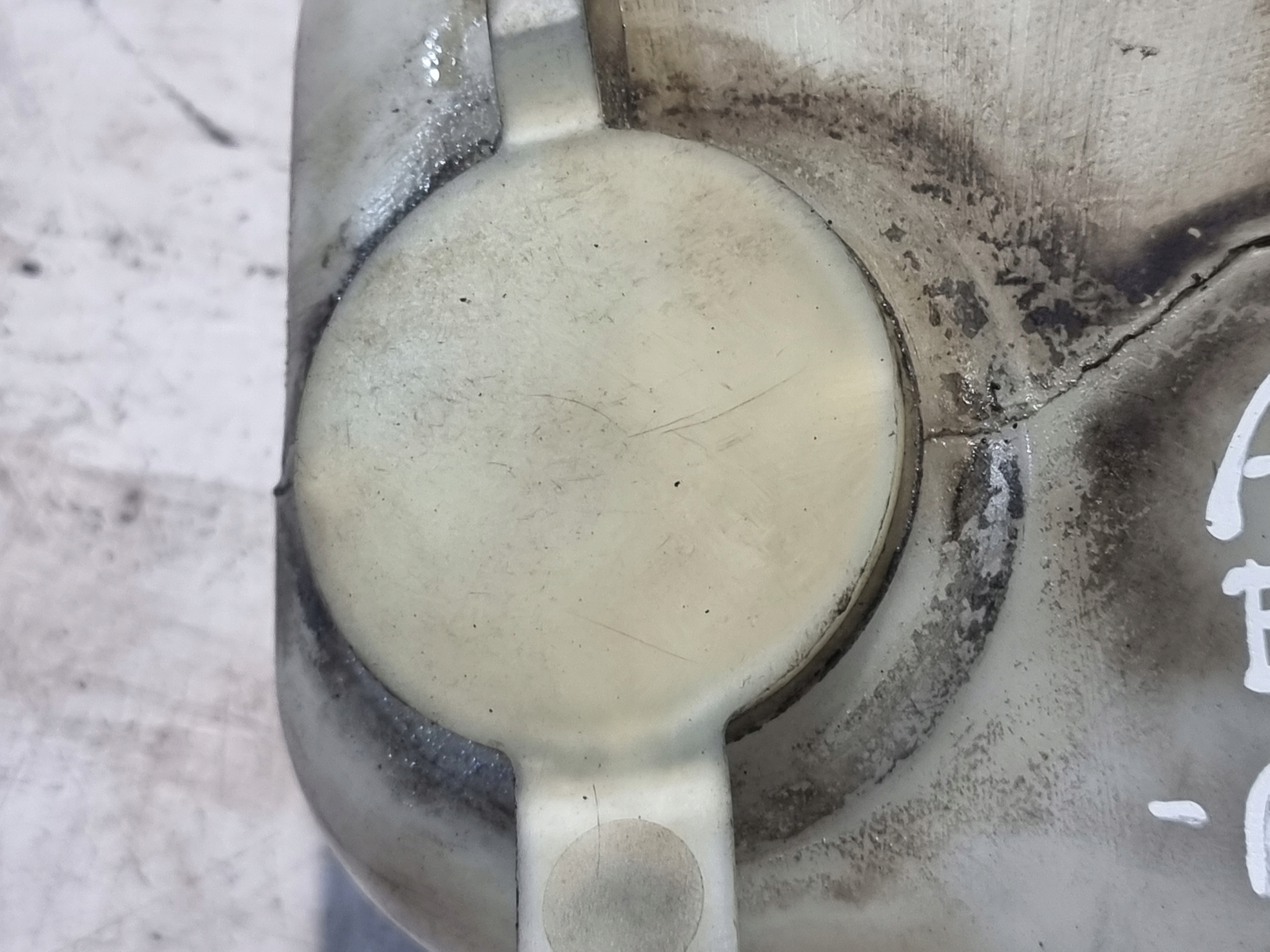 washer fluid tank OE 8370833 BMW E36 318i 96r