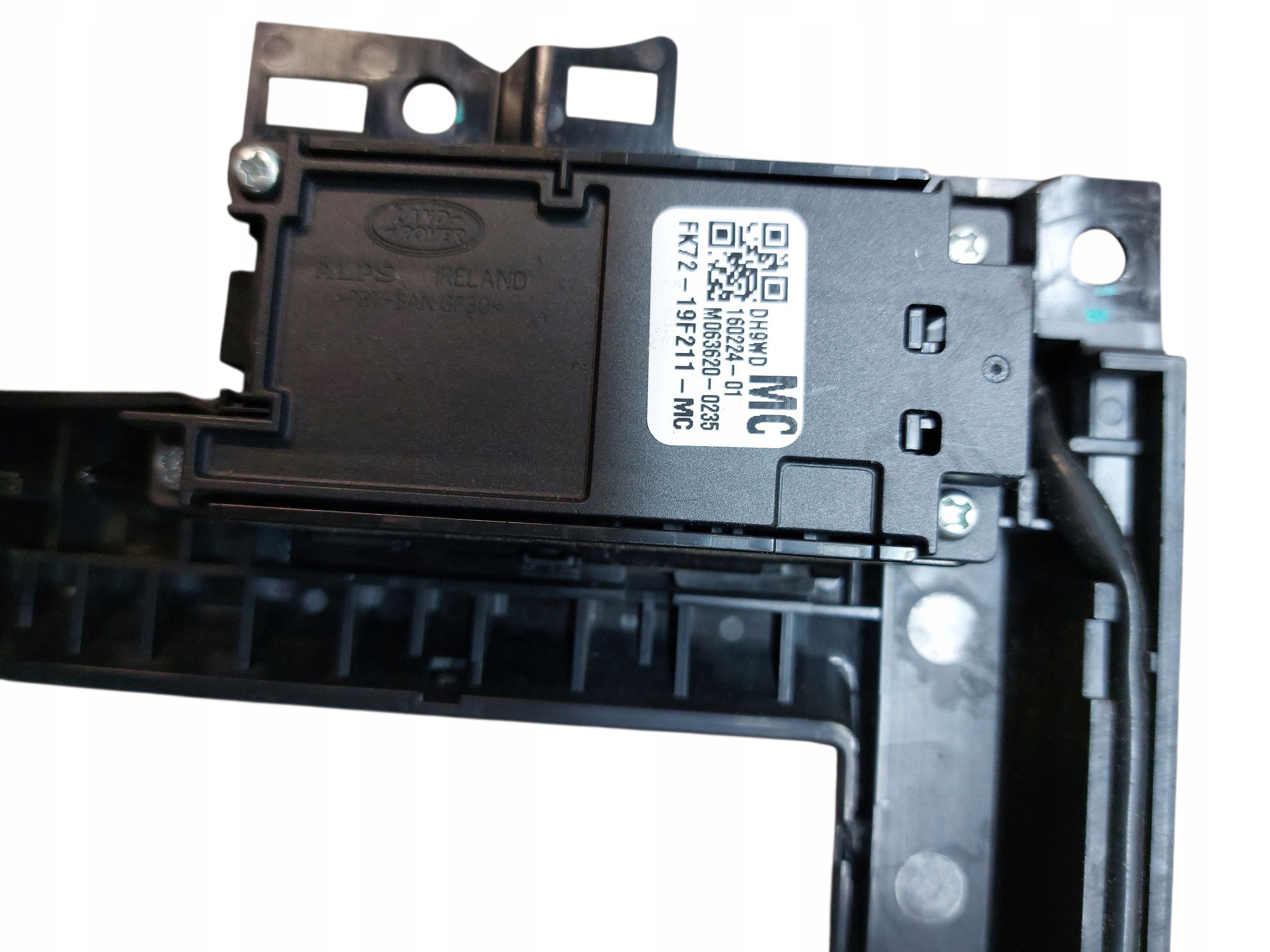 frame navigation devices LAND ROVER DISCOVERY SPORT FK72-19F211-MC