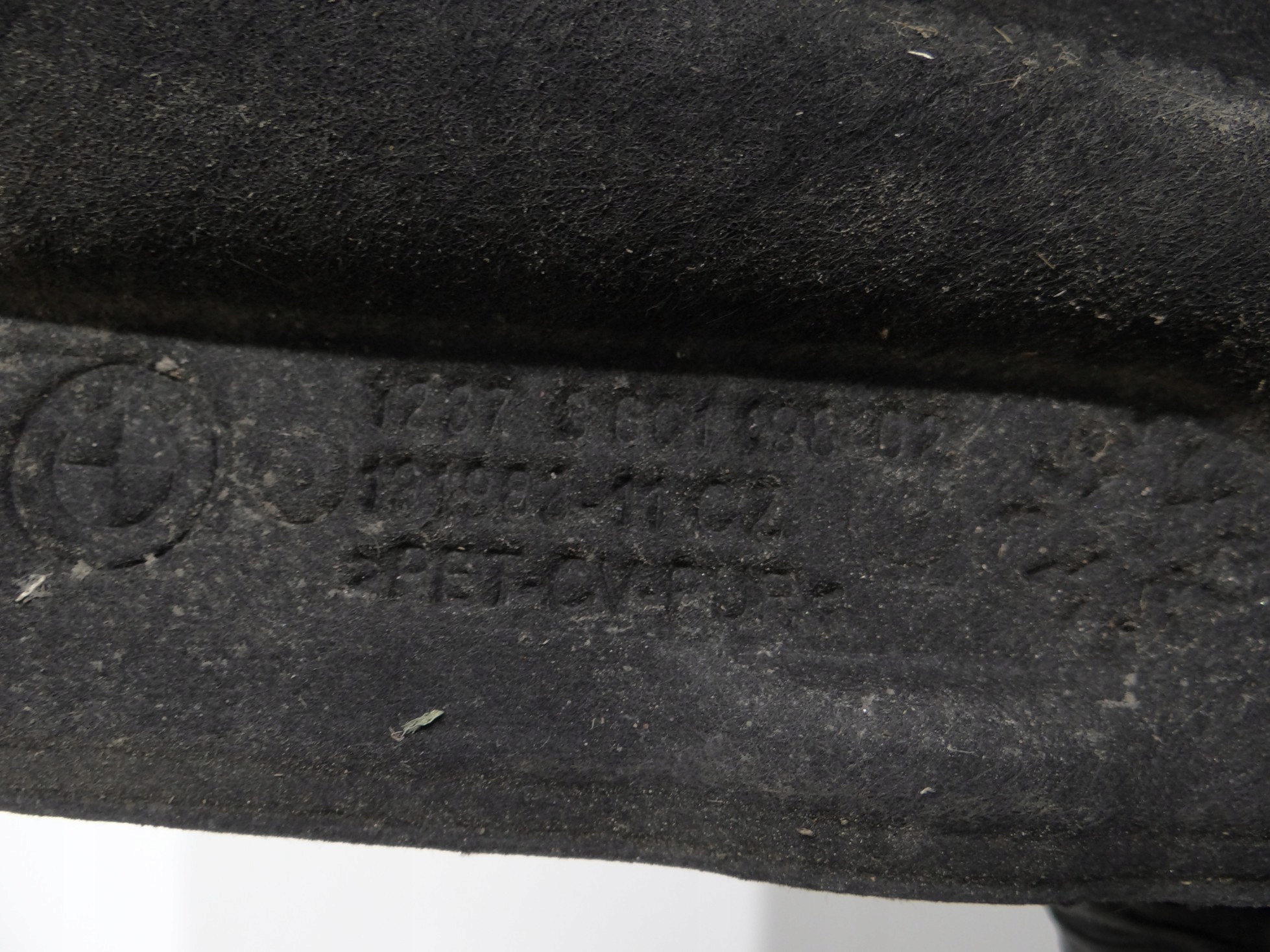 fedél hangszigetelő a motrot BMW I3 8601198