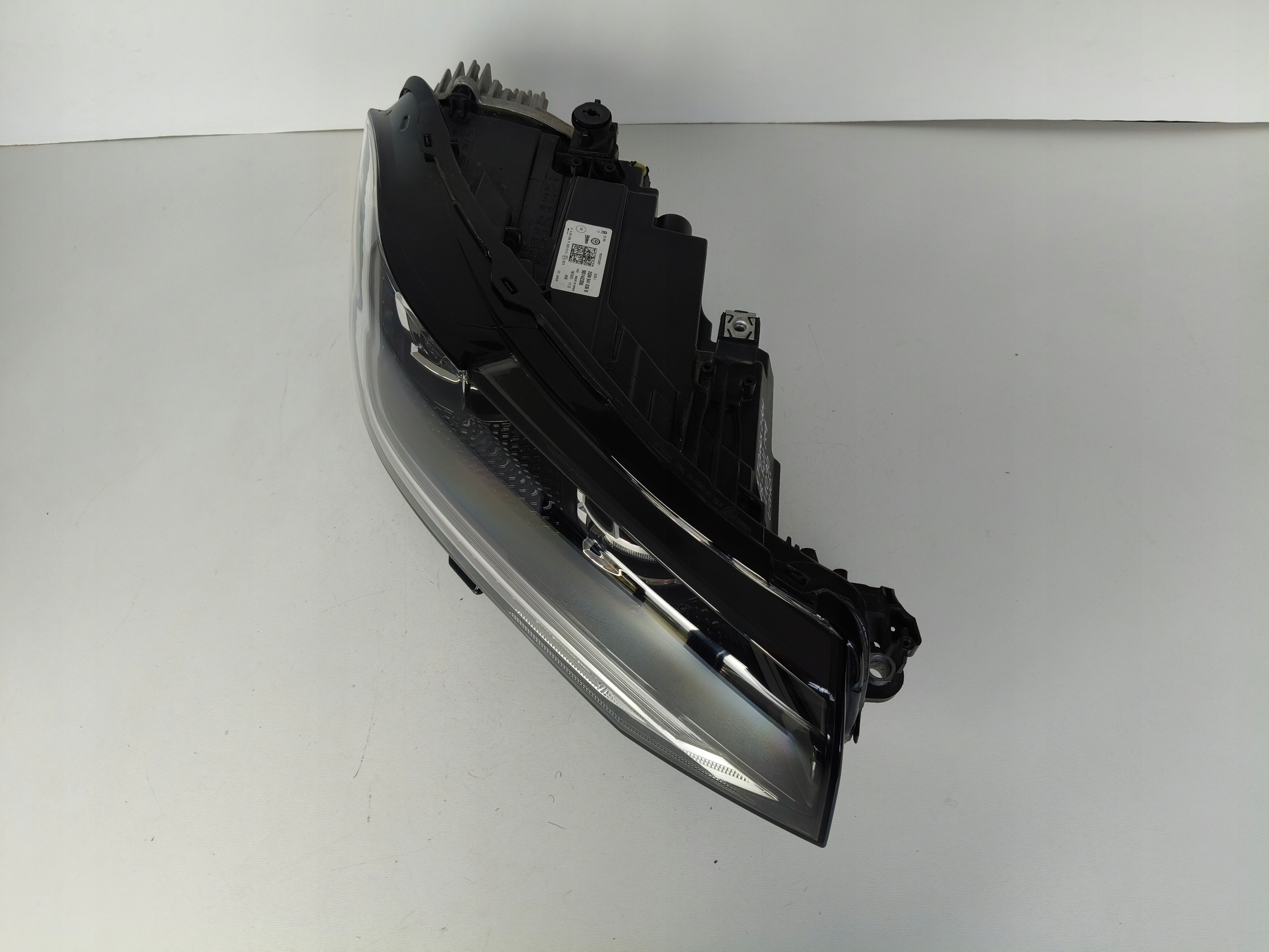 light right REFLEKTOR VW T-CROSS 2GM 18- FULL LED