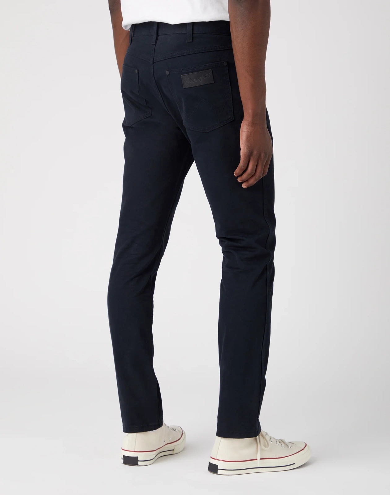 Pánské zúžené kalhoty Wrangler Larston Black 112341460 29/32