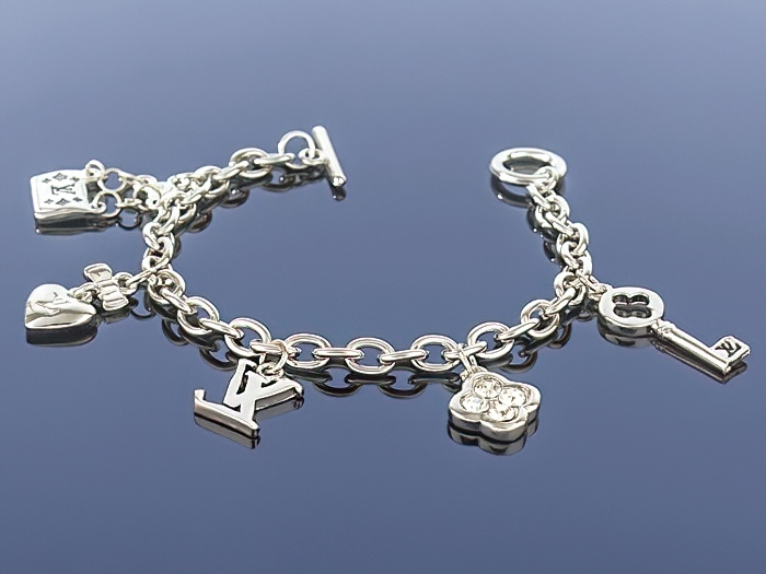 

Modne bransoletki charms * Wzory *