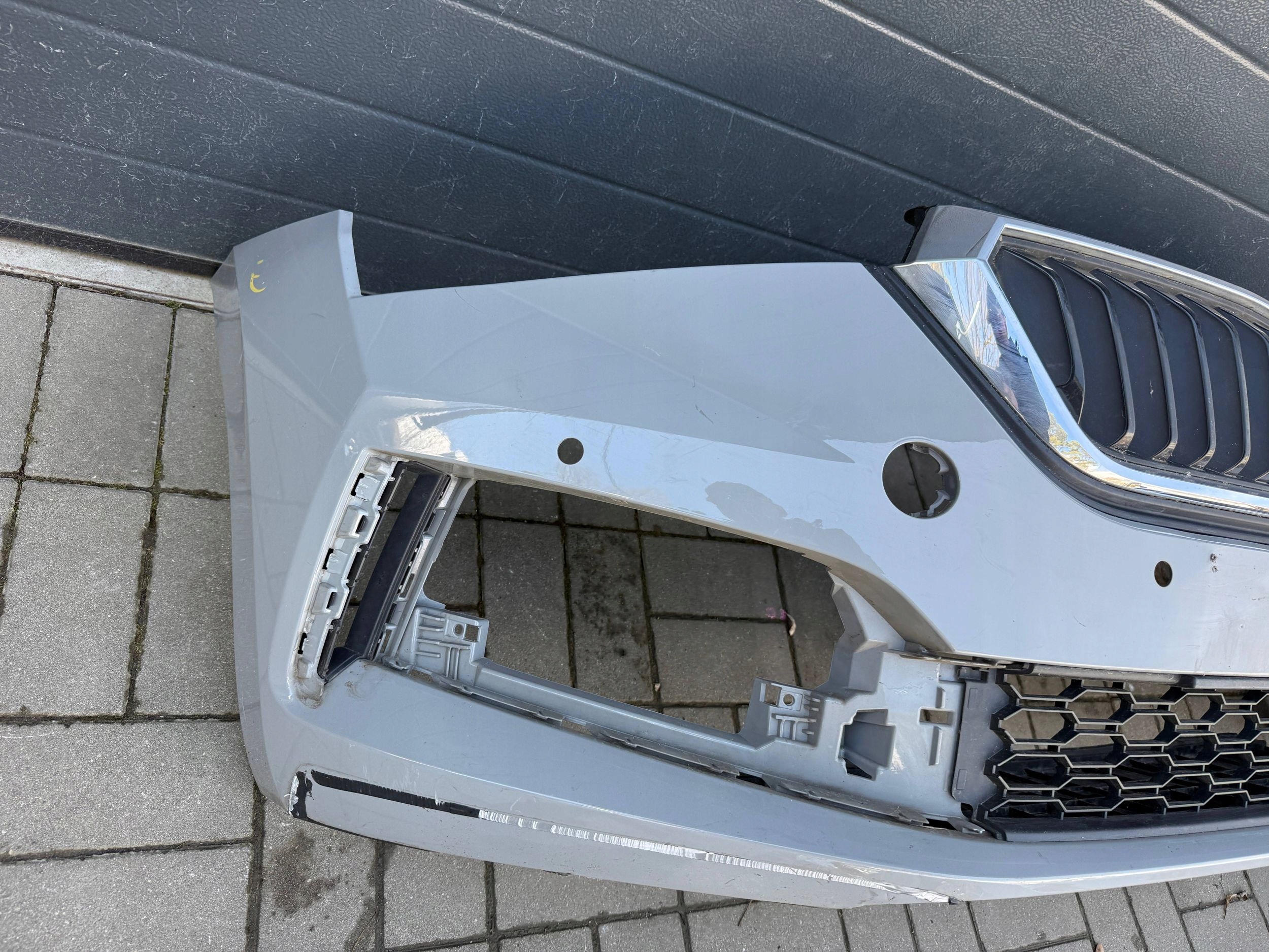 Skoda Scala 657 19- bumper front front