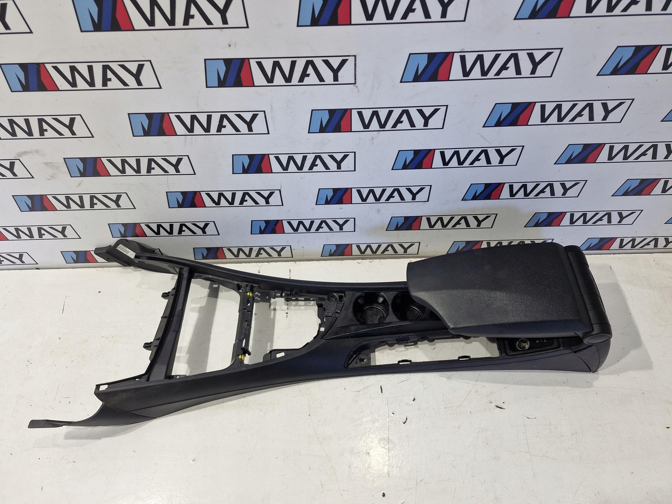 BMW E87 LCI armrest TUNEL leather original