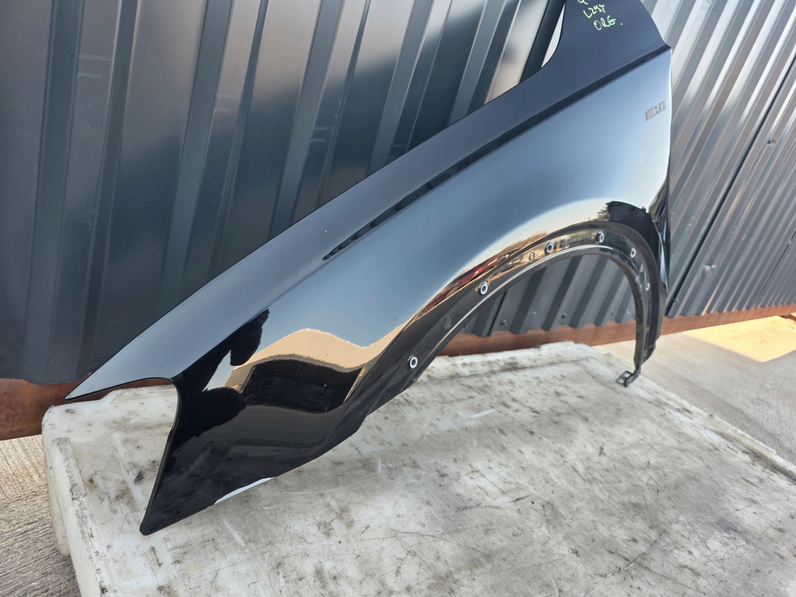 fender left front AUDI Q3 8U LZ9Y original 2010-2018 !!!