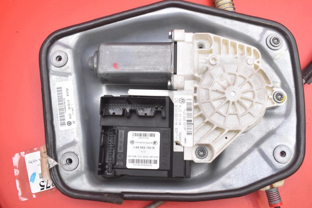 window regulator left front EU 1K8837461G VW SCIROCCO 3 III 08-17