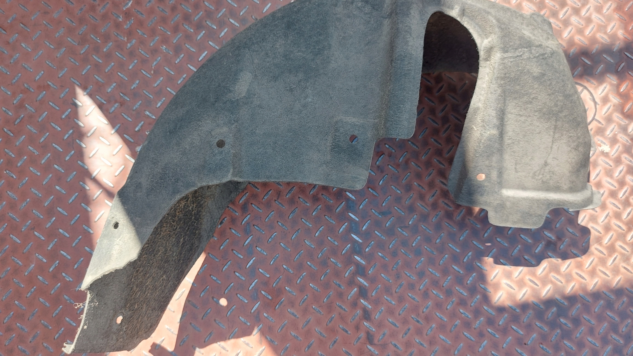 mudguard right rear part TOYOTA AURIS and 07-13