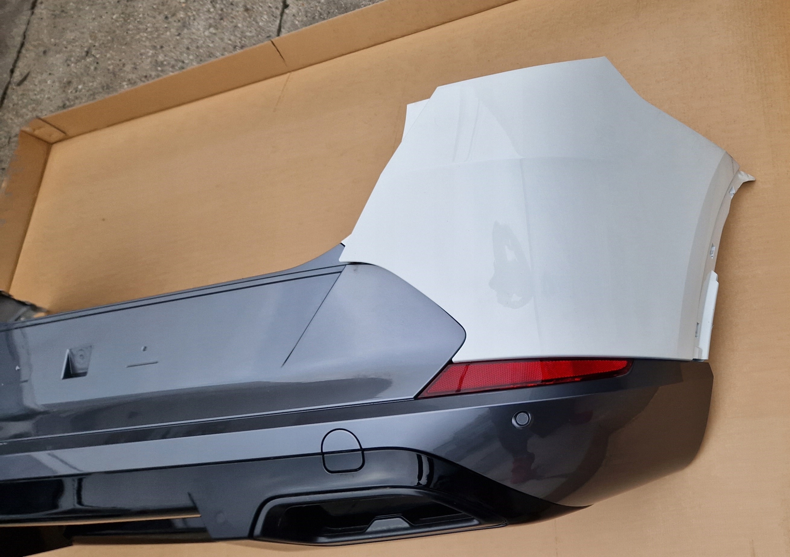 bumper CUPRA FORMENTOR W colour LB9A PDCX4 as new complete