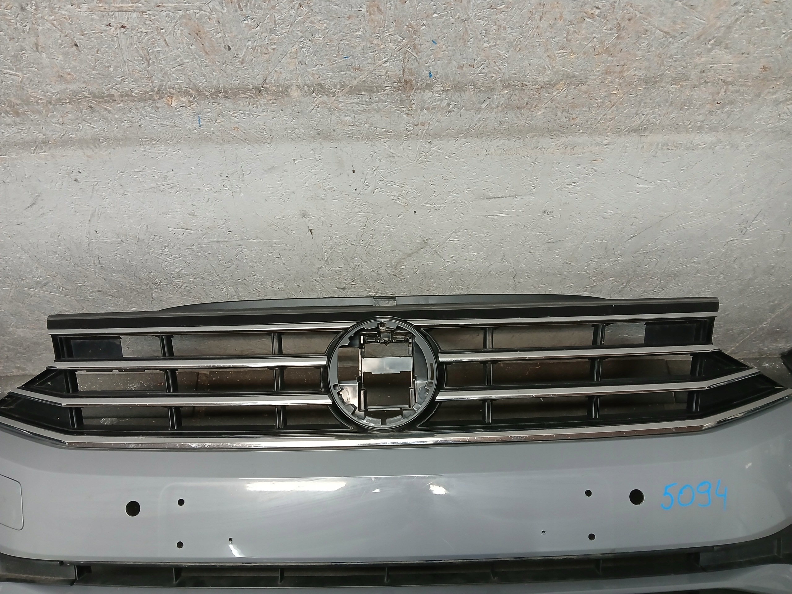 nárazník předek VW PASSAT B8 LIFT 3G