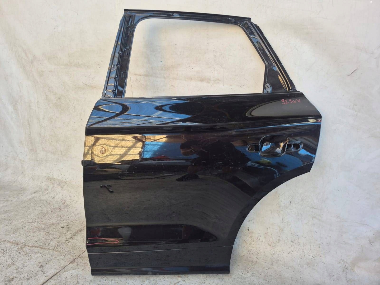 AUDI Q5 II 2 80A 16- door rear part rear. left