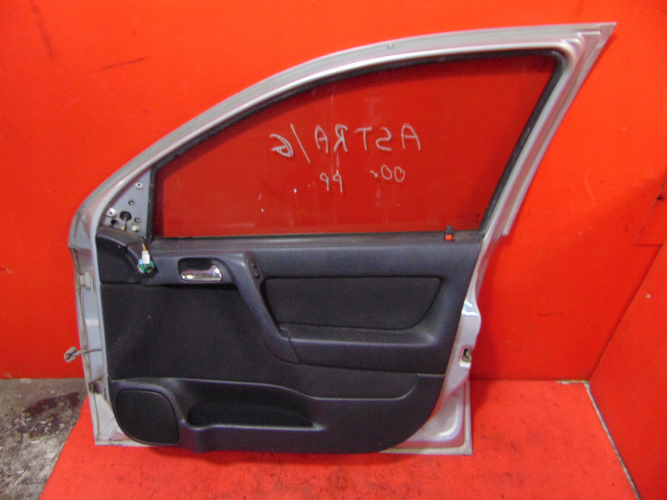 OPEL ASTRA 2 II G HB 5D door right front Z147