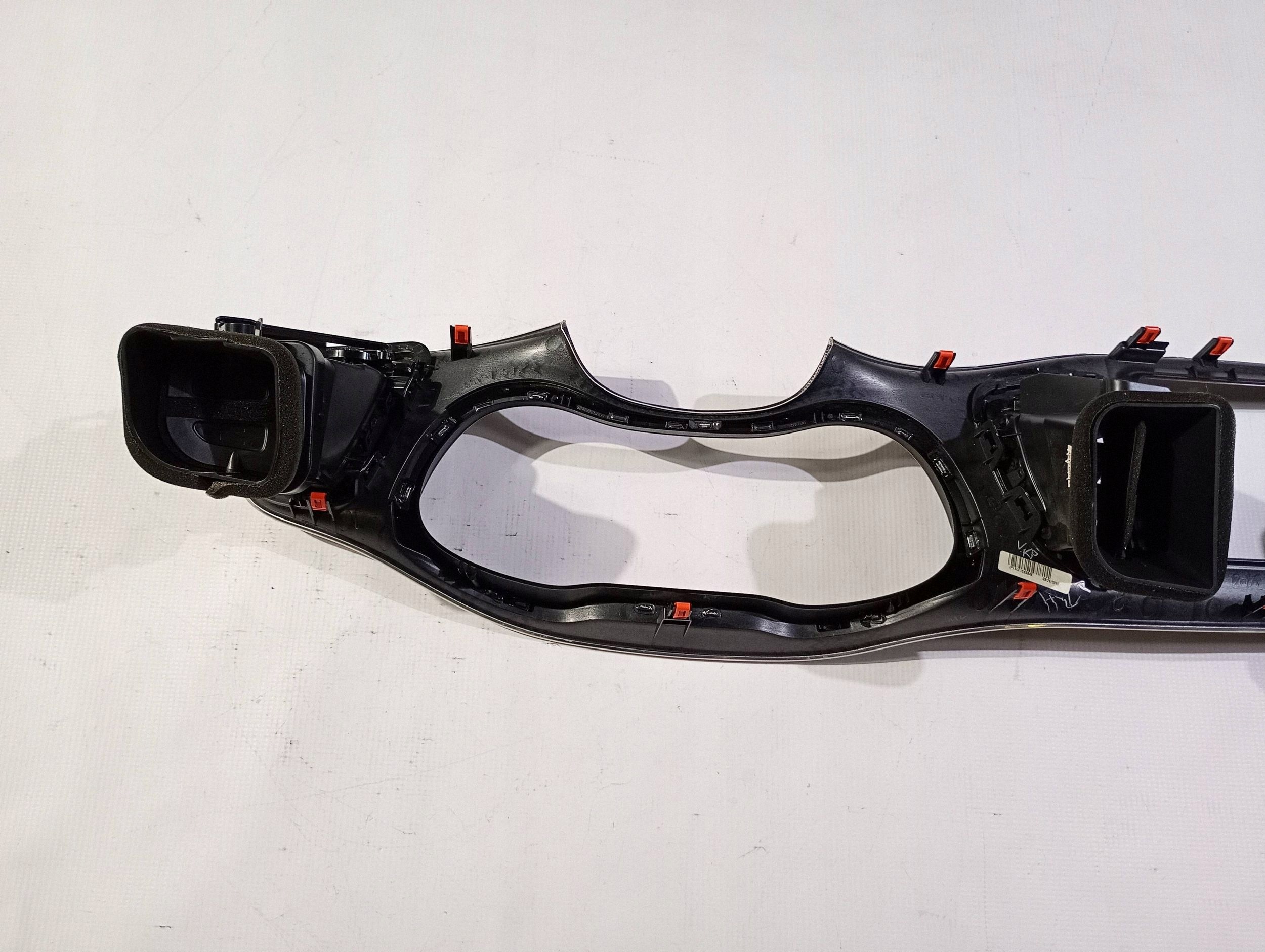 Dekor panel frame moulding grid of the dashboard rozdzielczej Dodge Challenger 2015