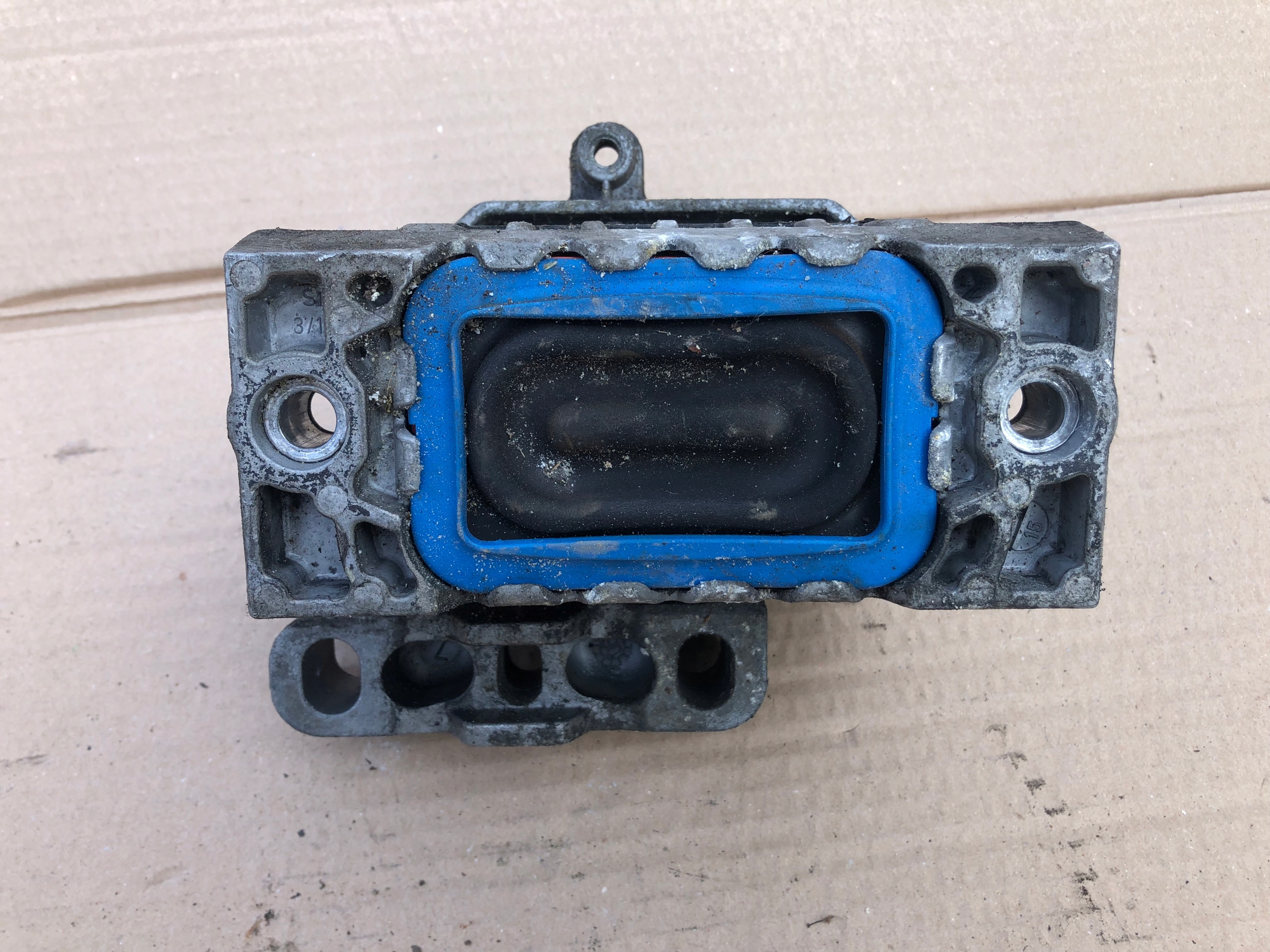 VW SKODA AUDI TDI holder engine mount