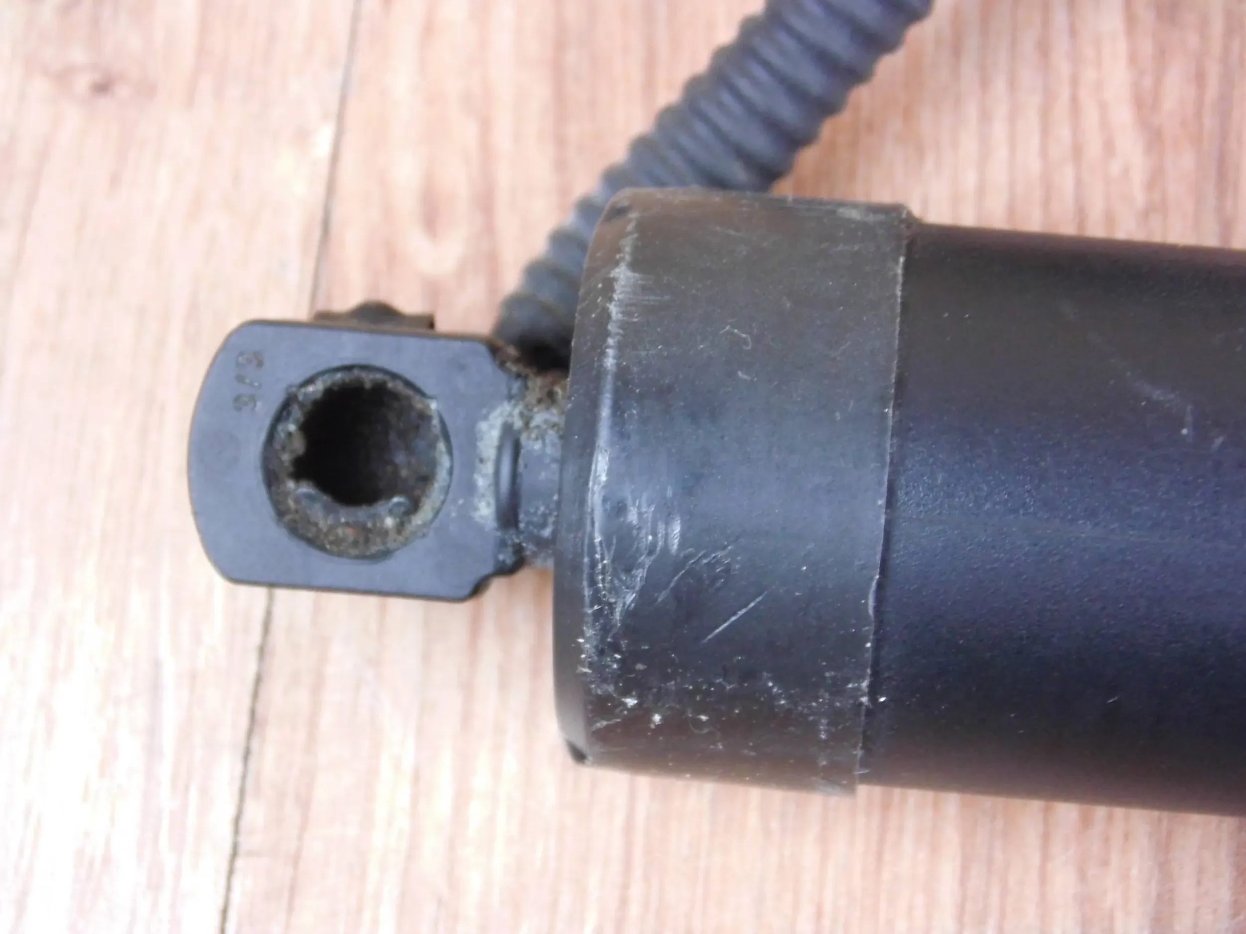 Ford Kuga III 2021 MK3 damper electrical bonnet boot telescope left