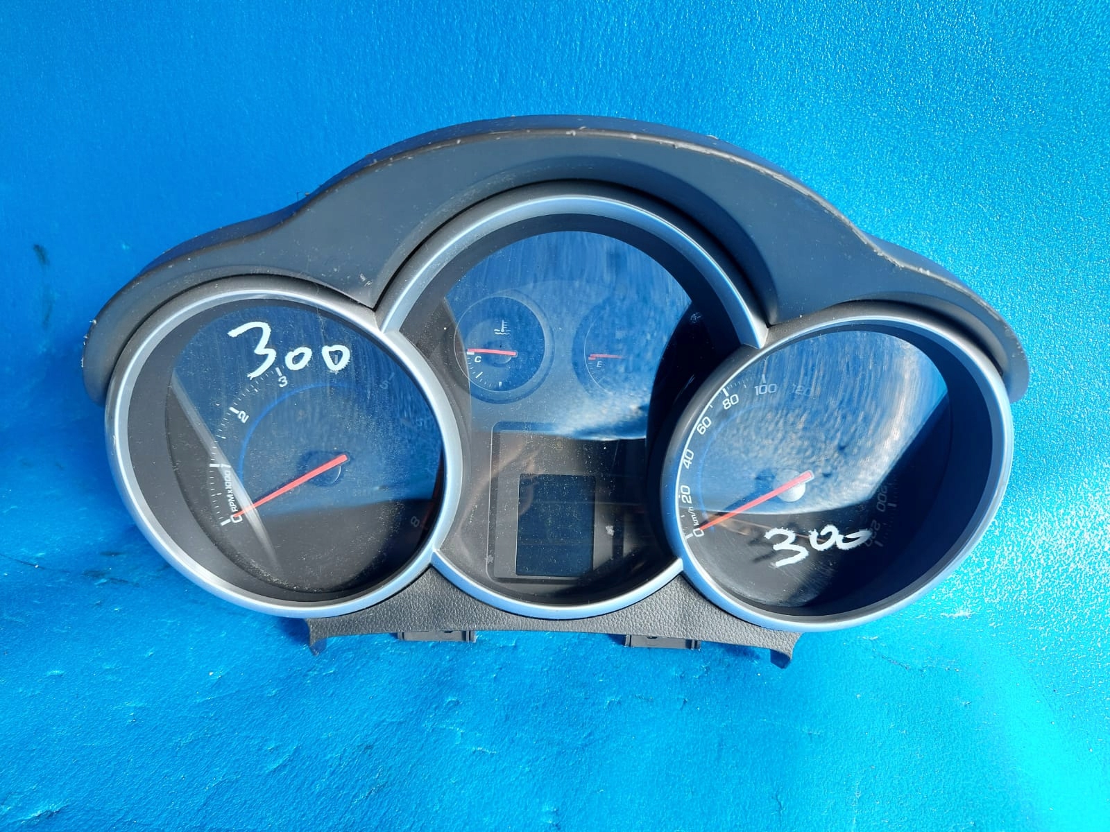 dials clock CHEVROLET CRUISE 4576286