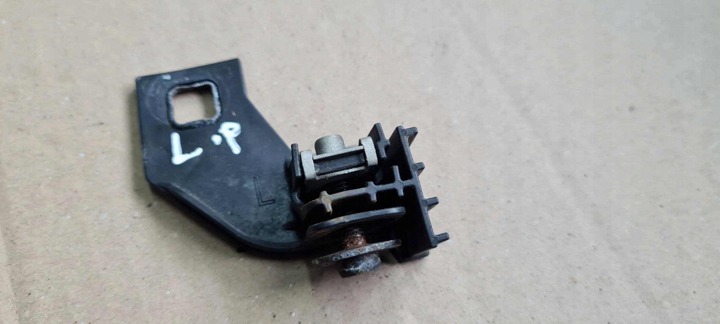 S7 4G A7 bracket holder lights left front