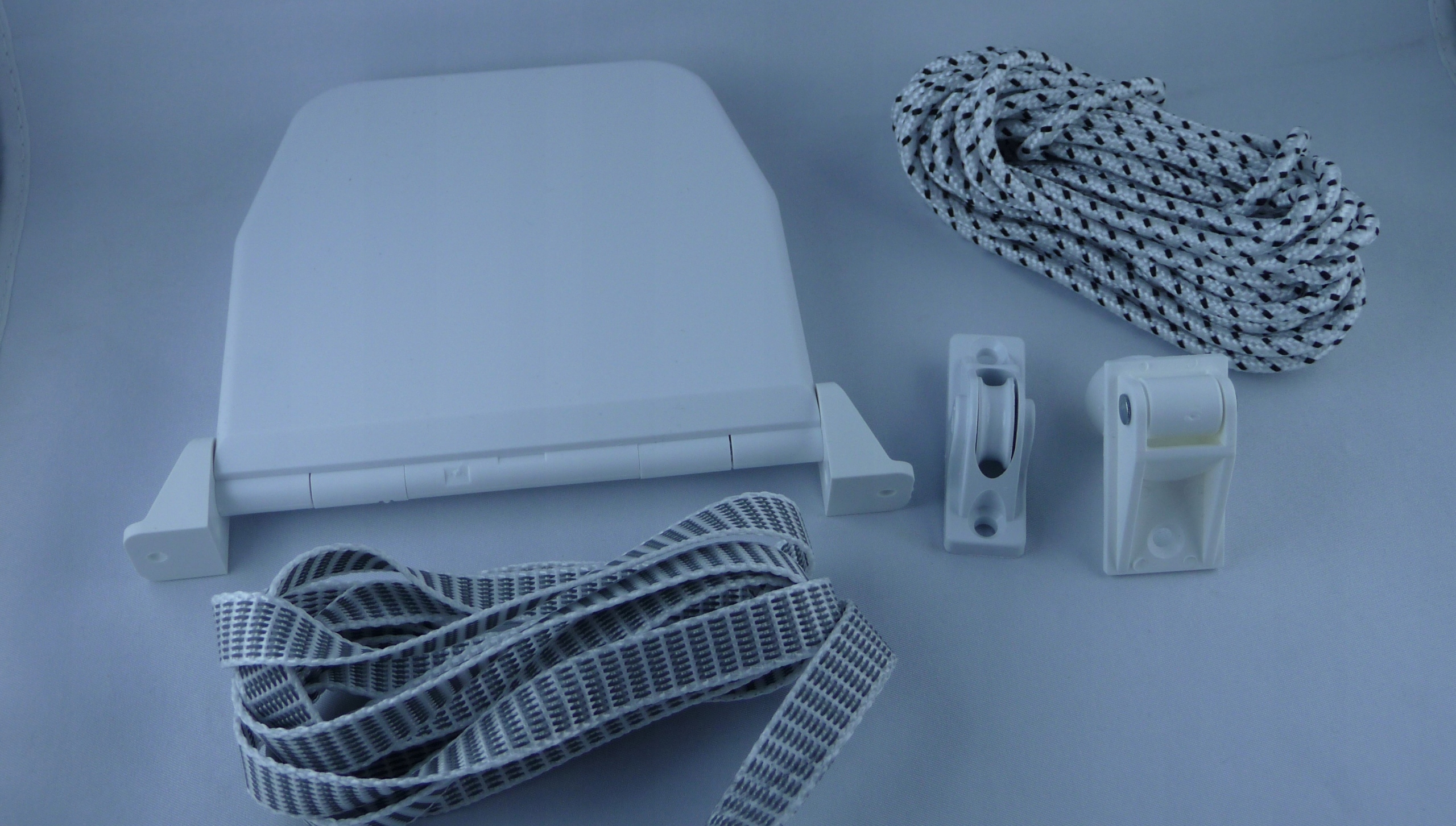 ZWIJACZE DO ROLET BIAŁE Z LINKĄ,TAŚMĄ + PRZELOTKA Marka Portos