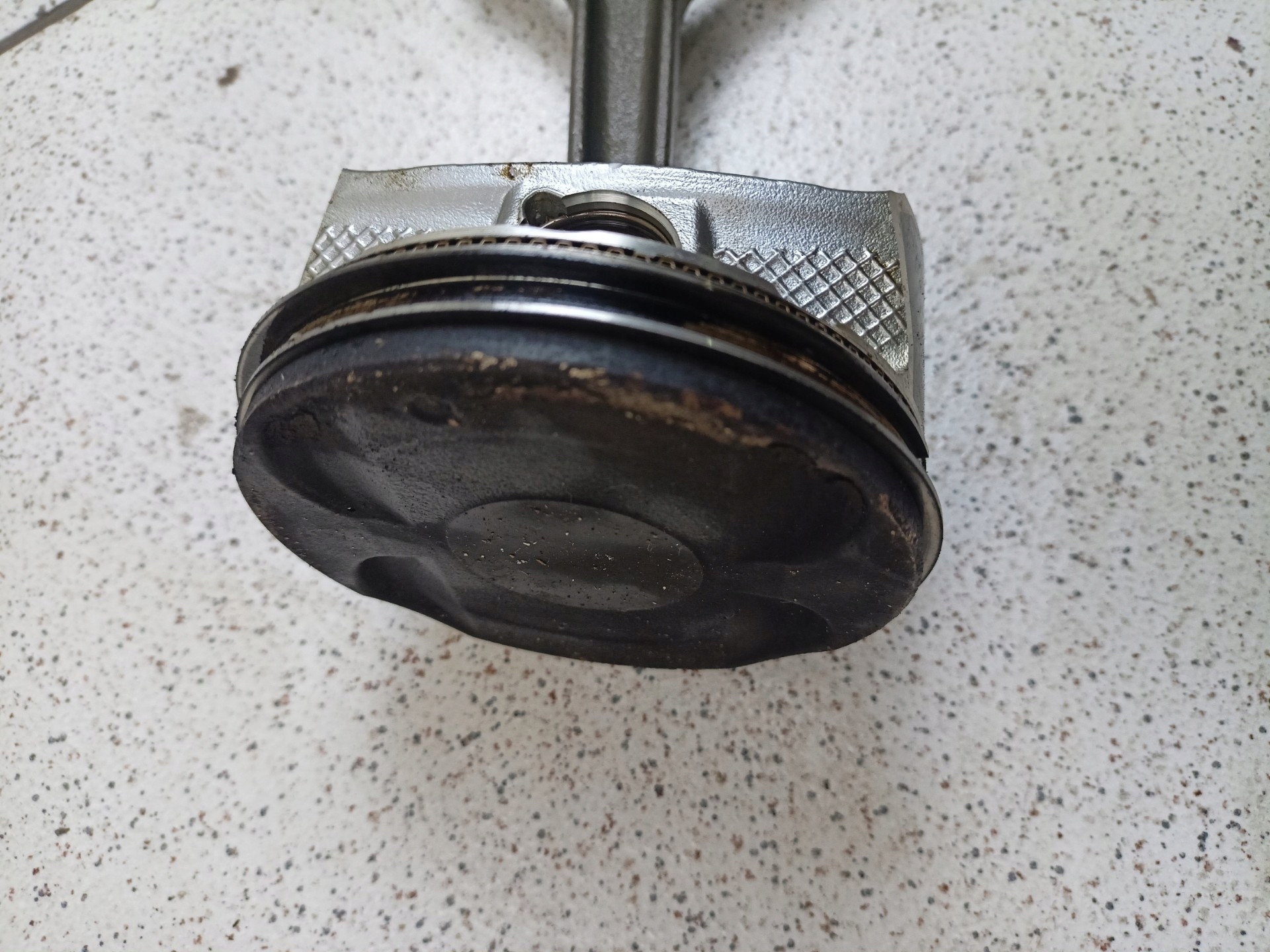 piston with connecting rod Dodge Grand Caravan 5 facelift 2015