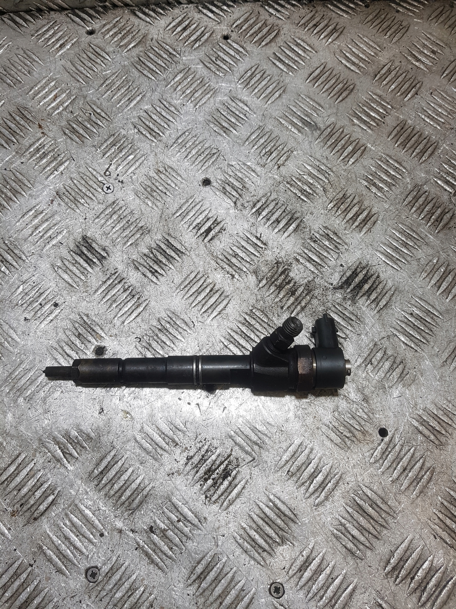 nozzle injector OPEL INSIGNIA 0445110327