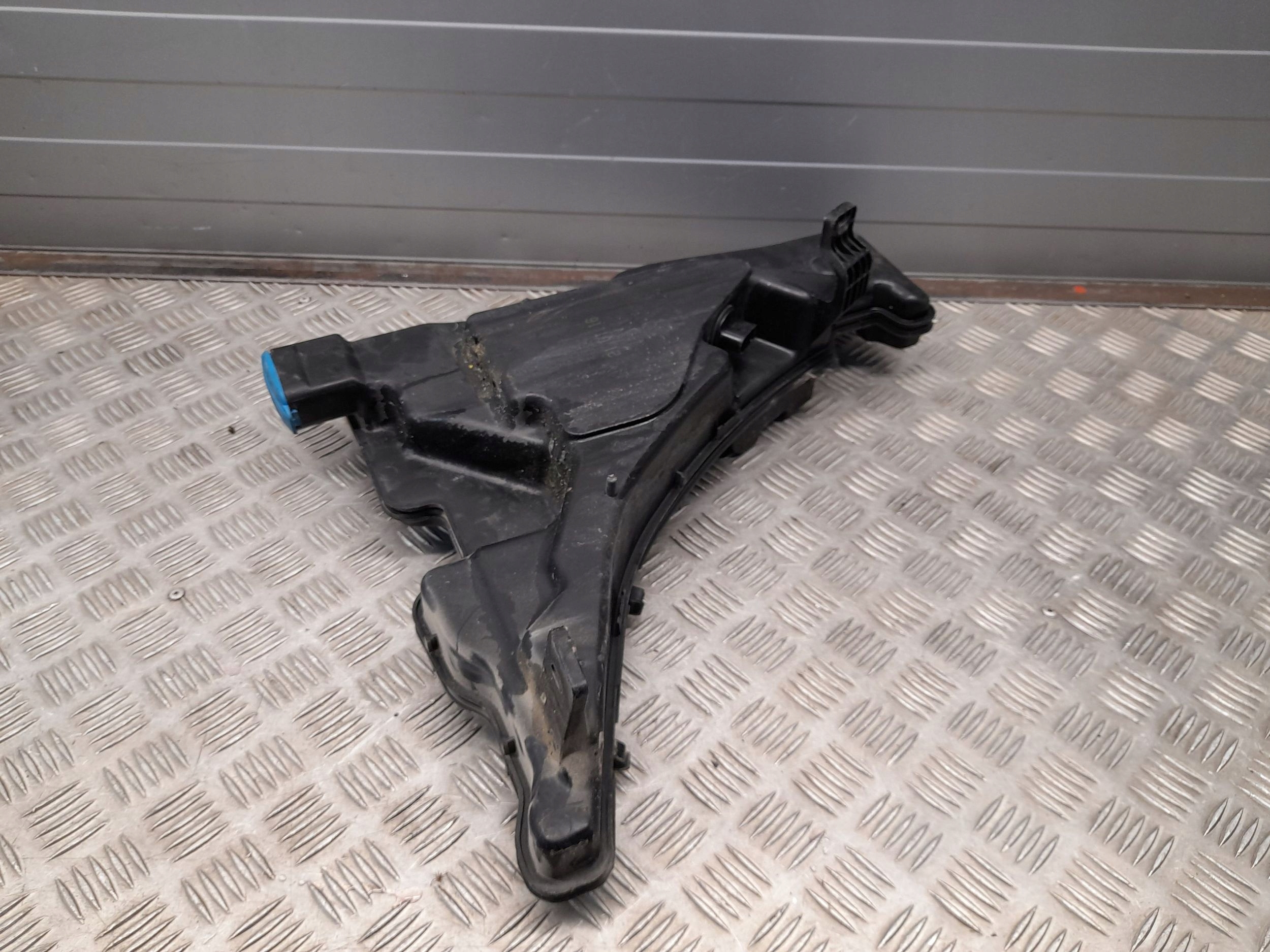Audi A4 S4 B9 8W0955451 Бачки жидкости