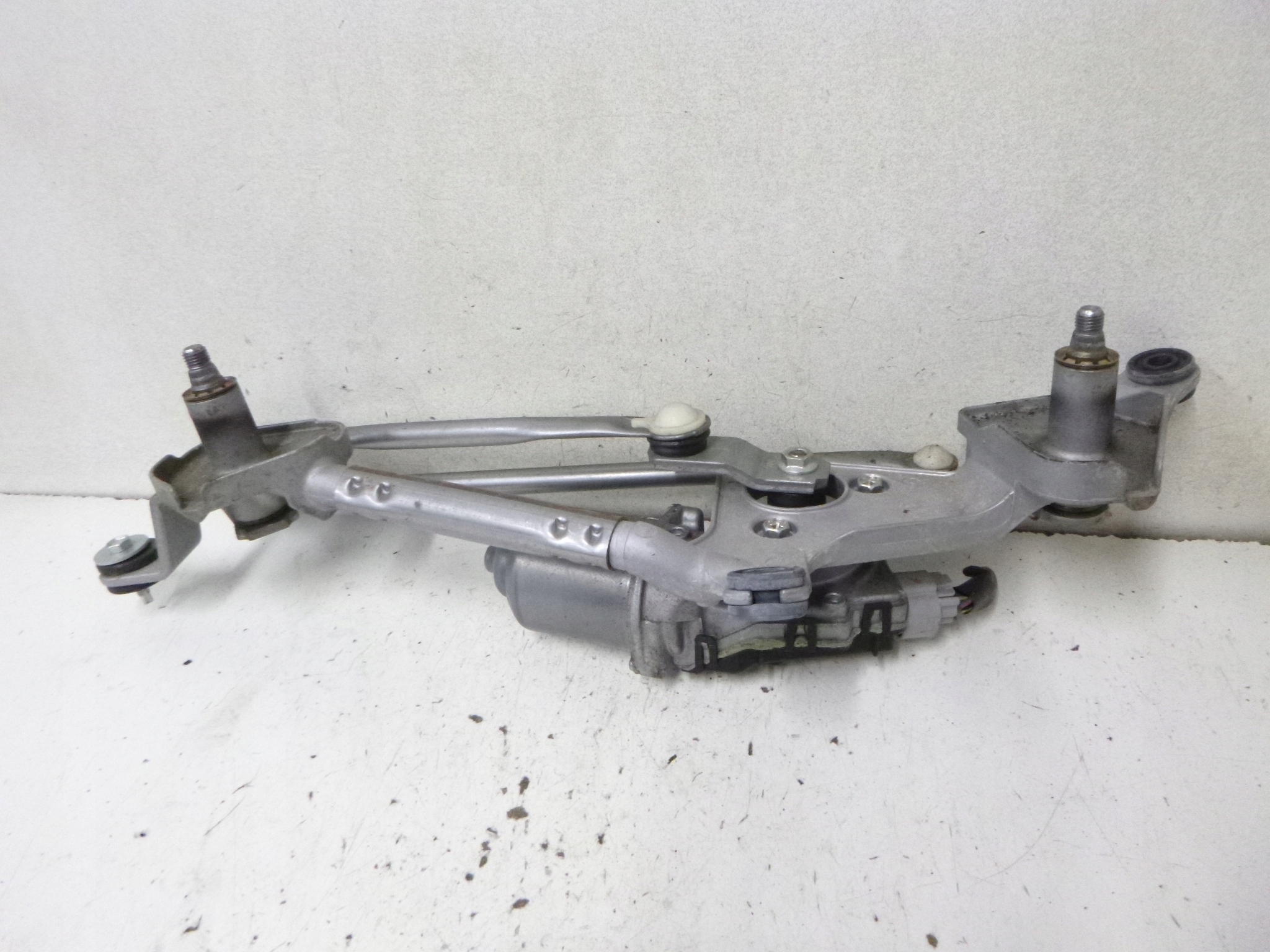 wiper mechanism front SUZUKI SX4 38110-79J00 2009r.
