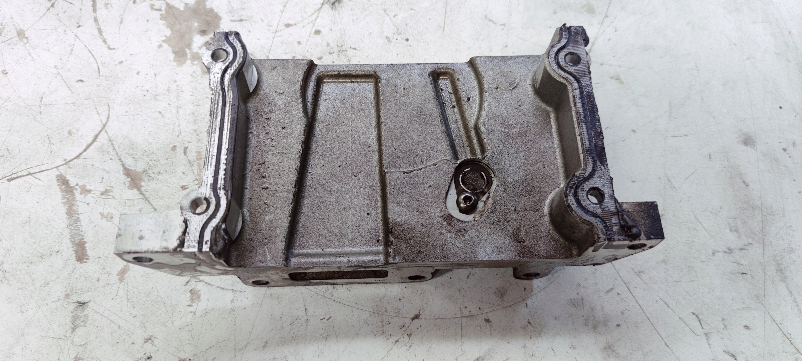 gearbox cover AUDI A4 A5 A6 3.0 CRT 059109122AA