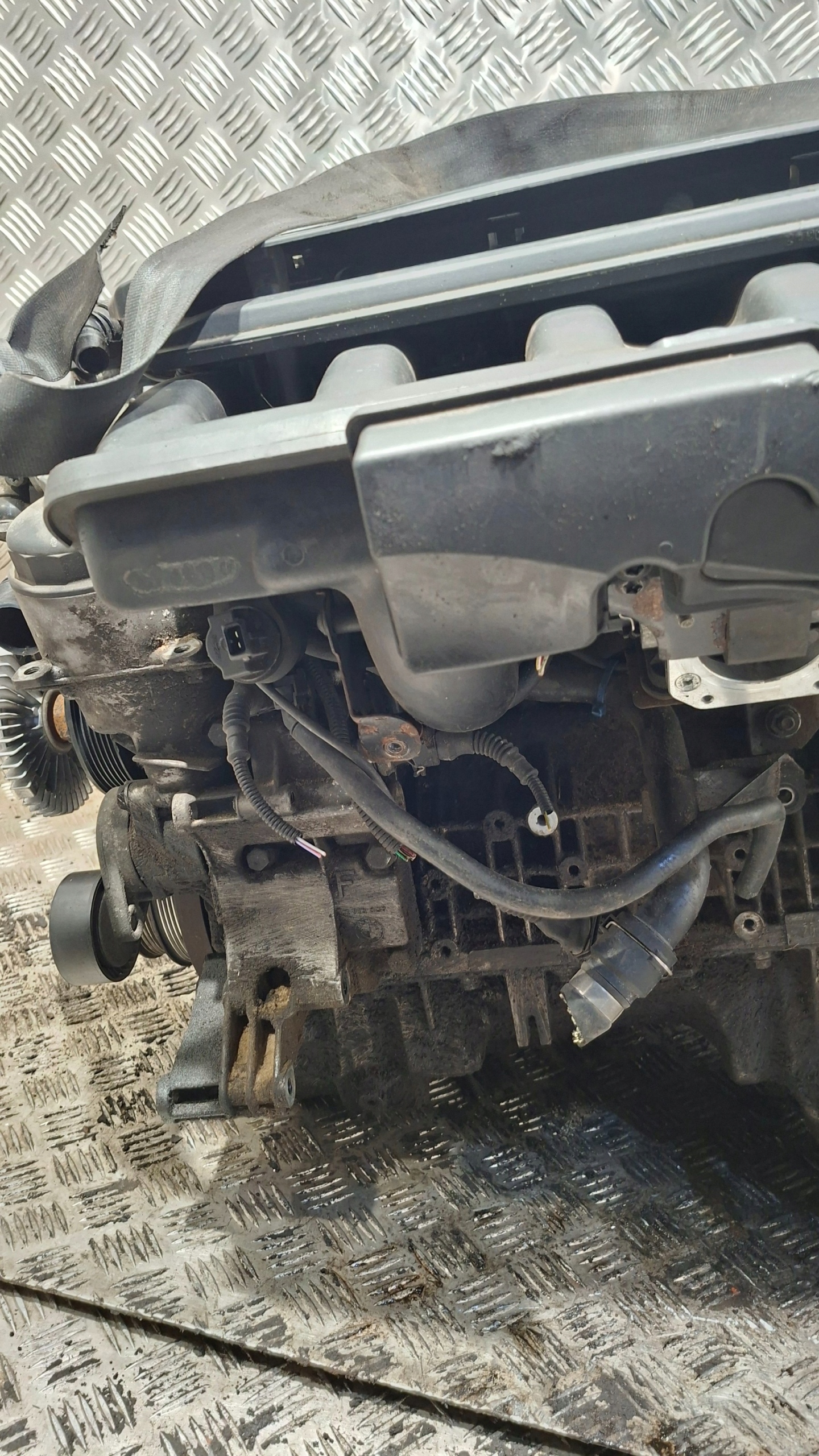 engine unprotected pillar BMW E39 M52TUB20 2.0