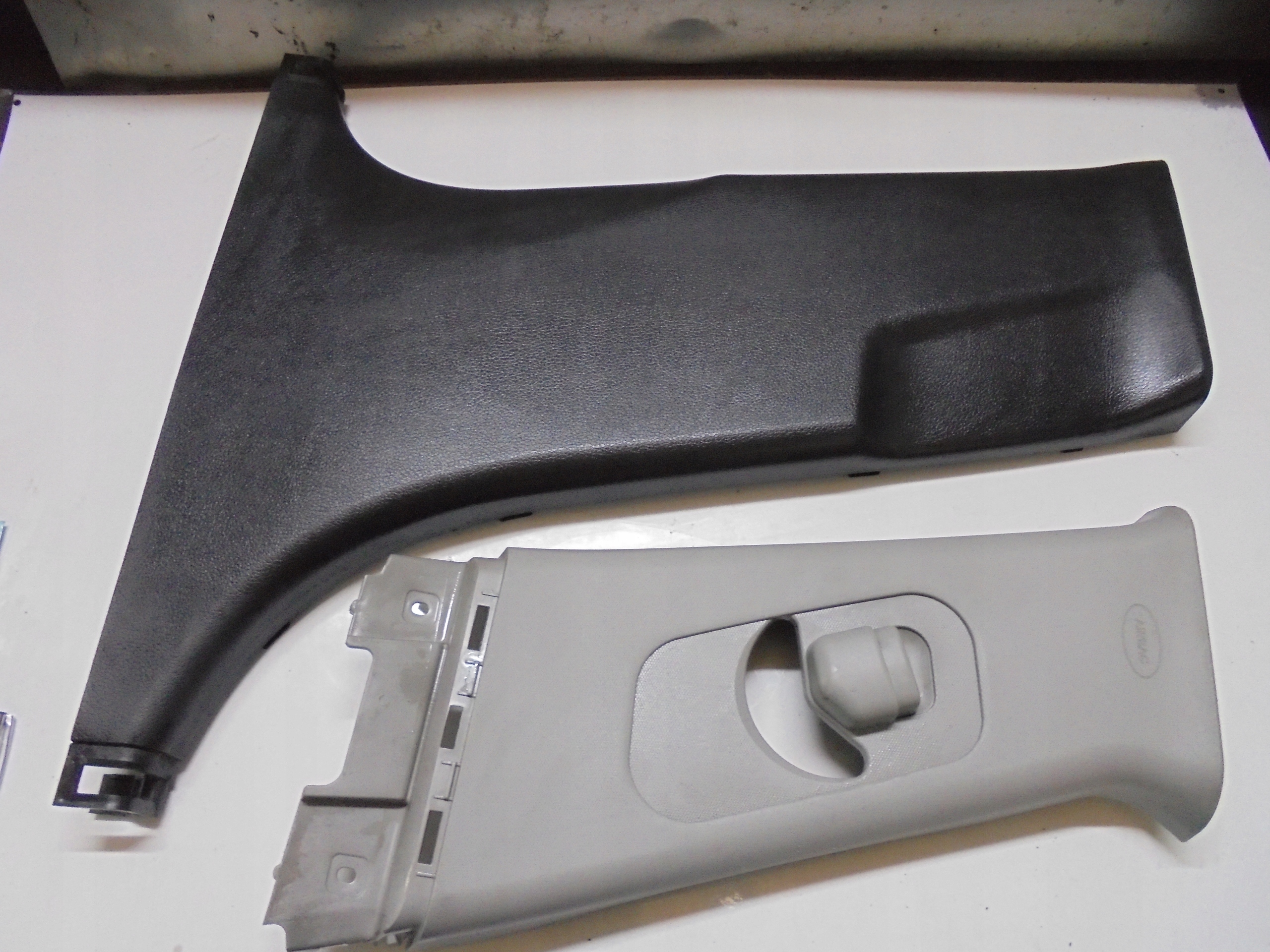 85835-2T000 - КРЫШКА СТОЙКИ ЛЕВАЯ KIA OPTIMA III 2.0 B 2012 СЕДАН