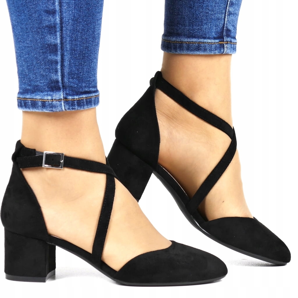 Sandály Na Nízkém Podpatku, Černé Semišové Pásky Na Kříži