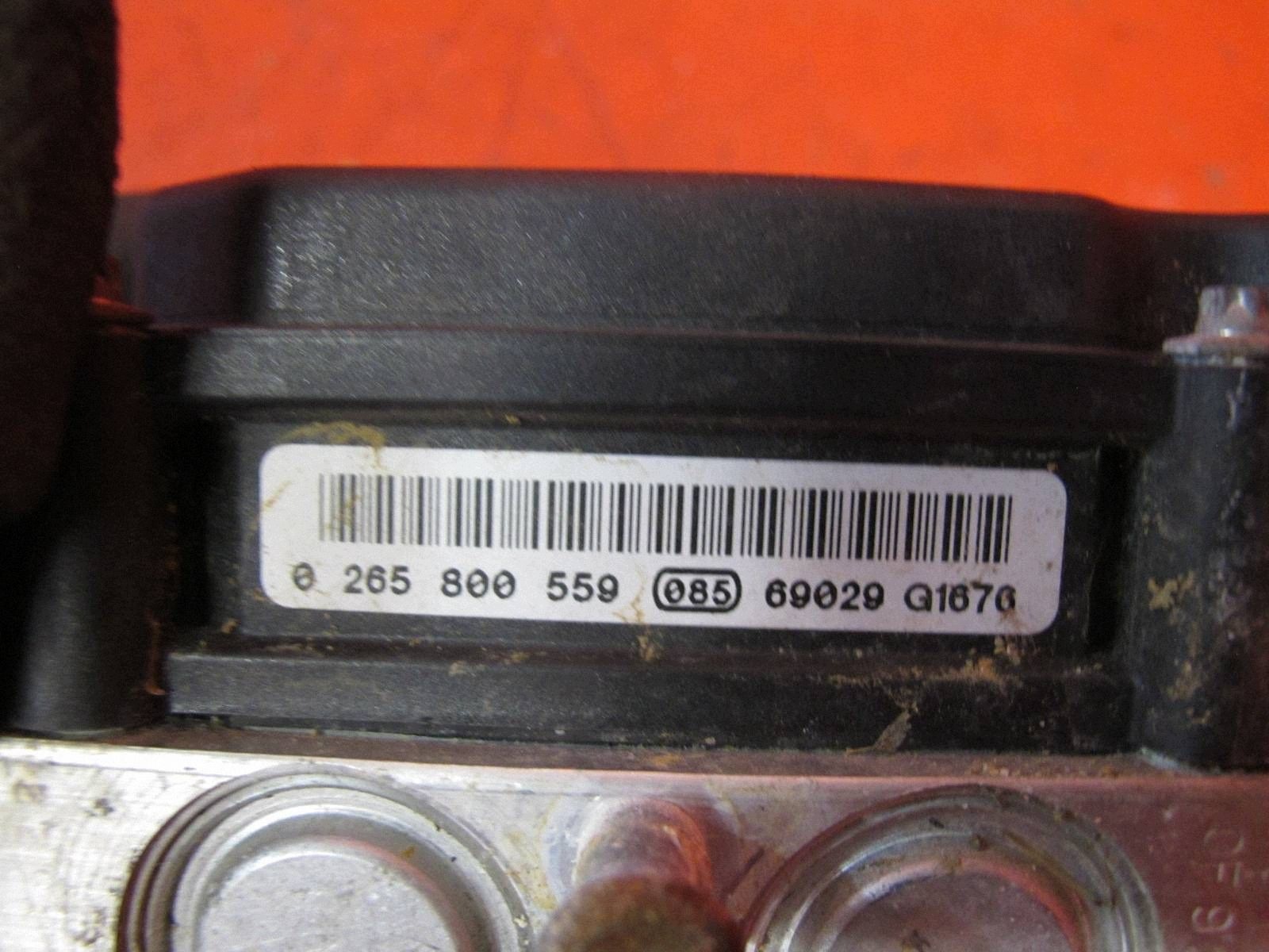 RENAULT CLIO III MODUS servo frein unité de commande électronique uce ABS 8200559749 0265800559