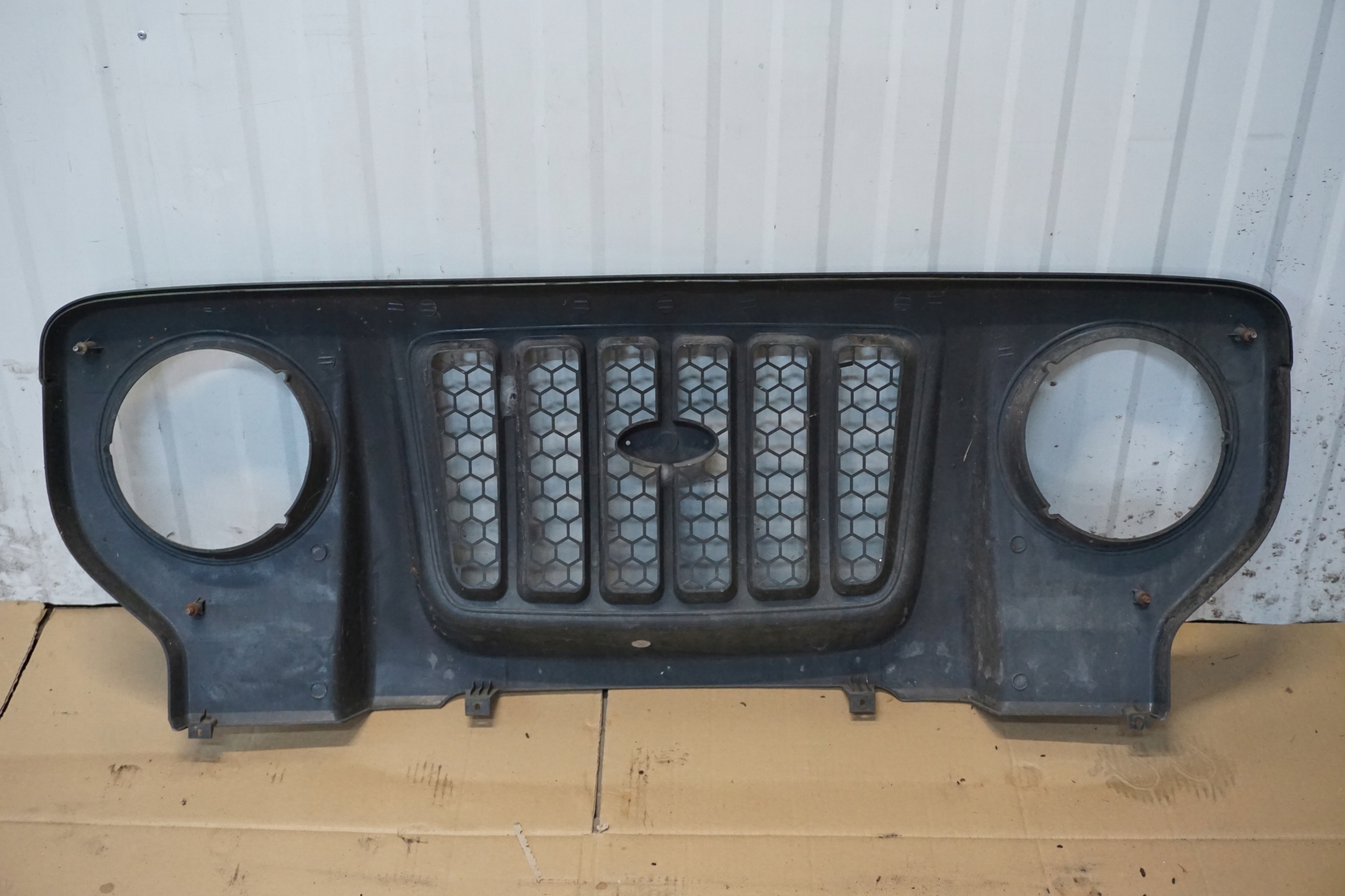 Kia Retona CE Kühlergrill FRONTGRILL Kühlergitter - Thumbnail 9