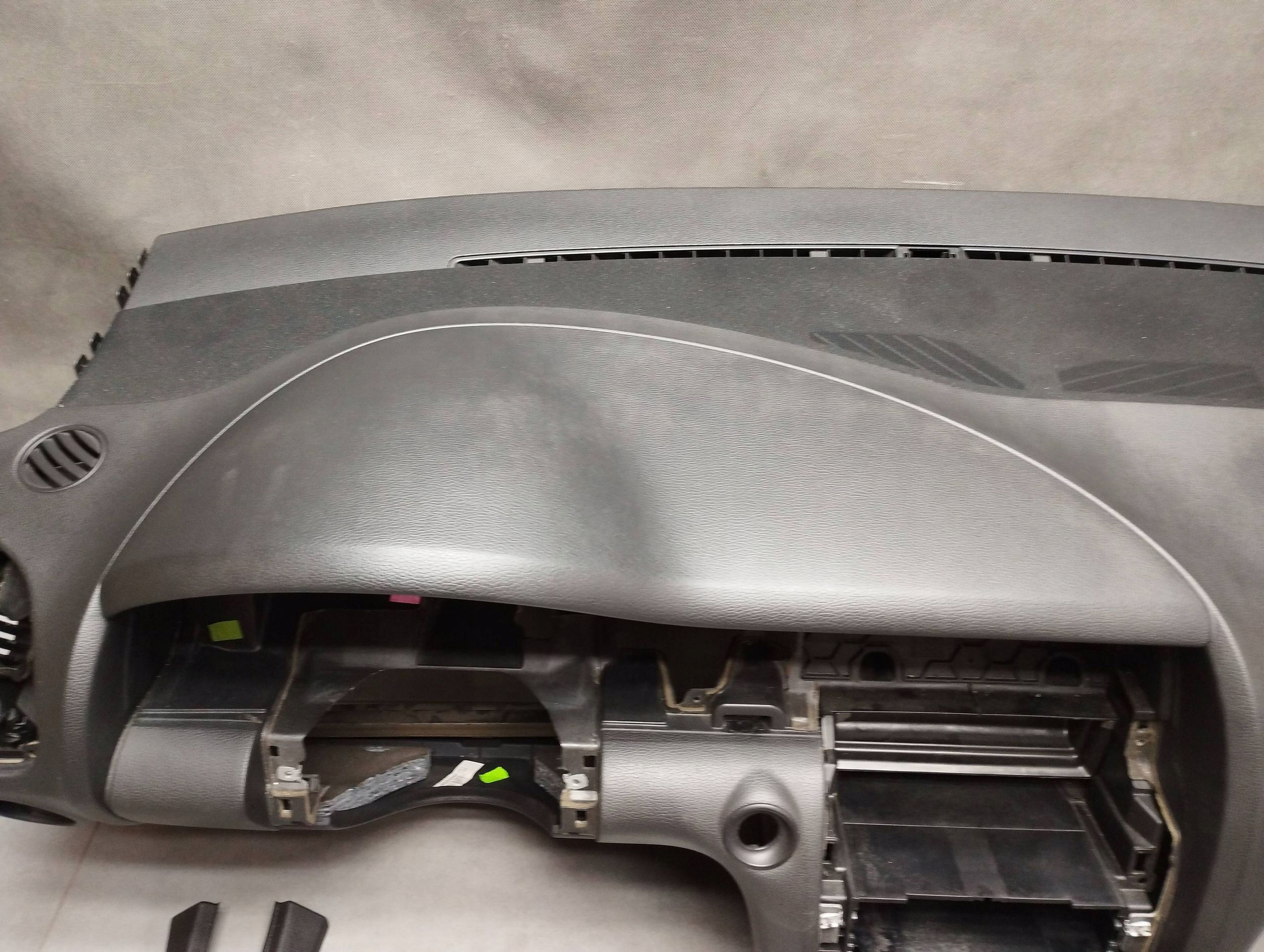Audi Q7 4L dashboard panel airbags tension belts original