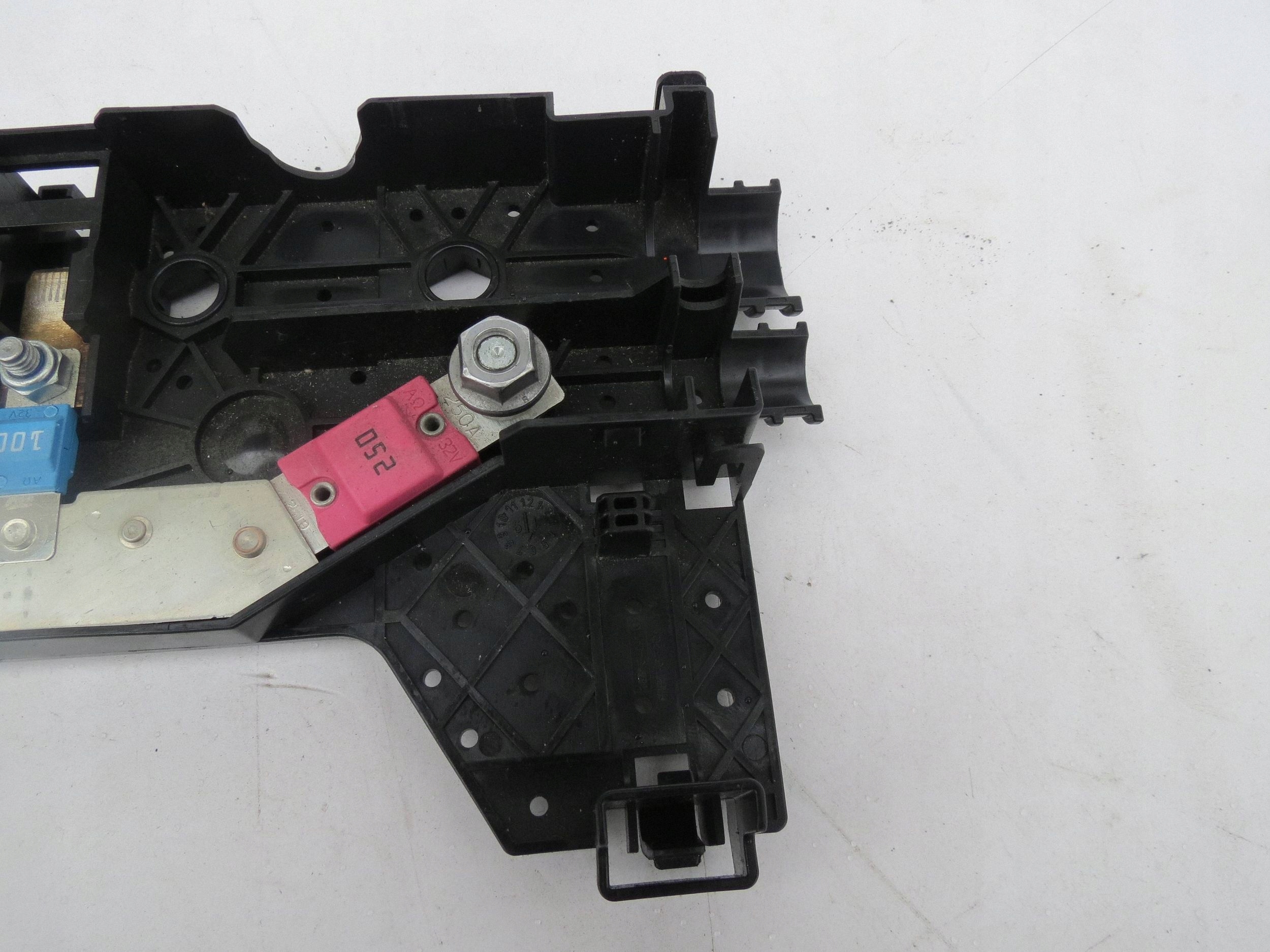 relay PRADU pyrotechnic clamp VOLVO V90 T8 HYBRYDA 18019401C