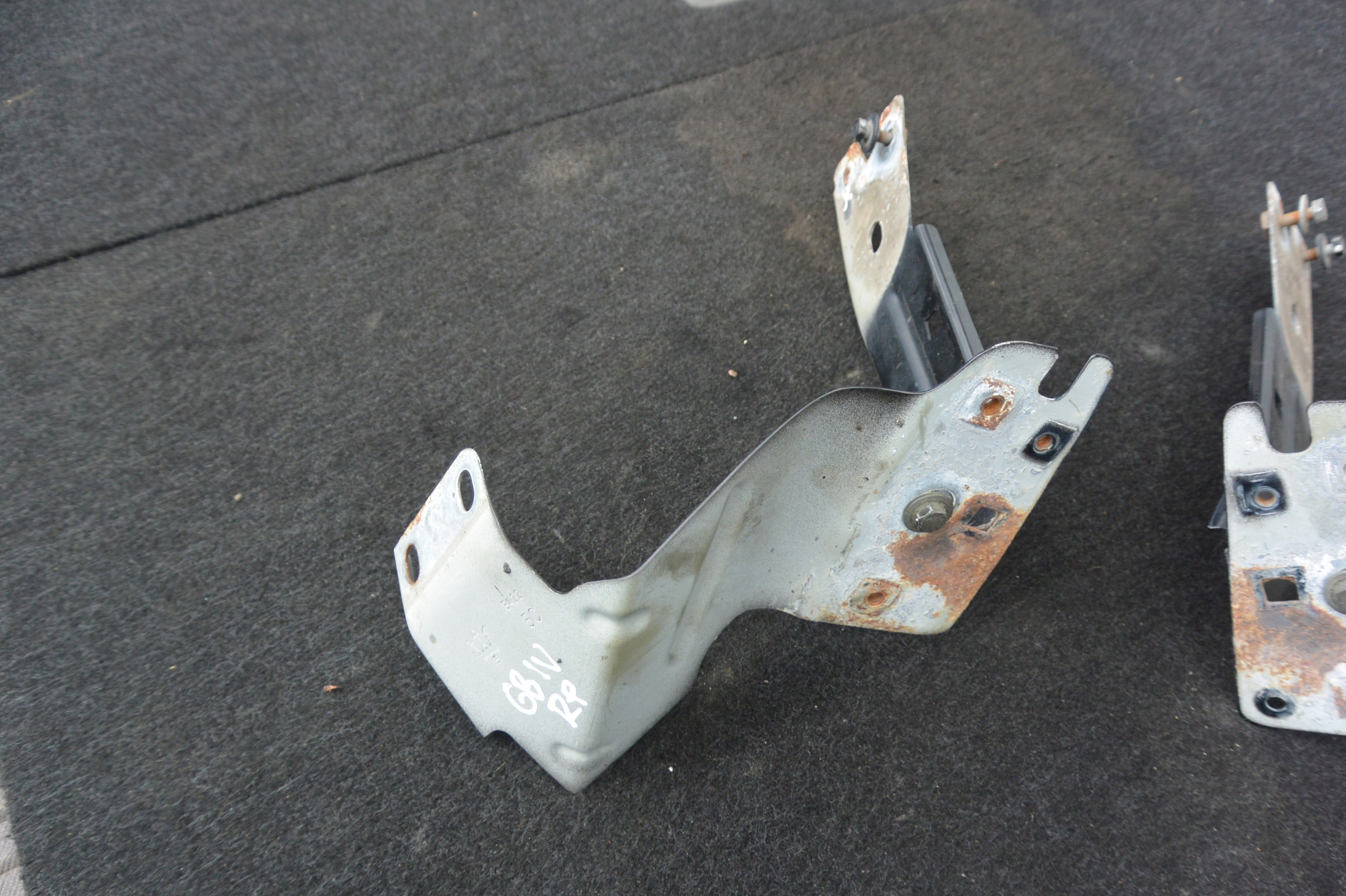Console Support plaque Aile Avant Gauche MASERATI GHIBLI III
