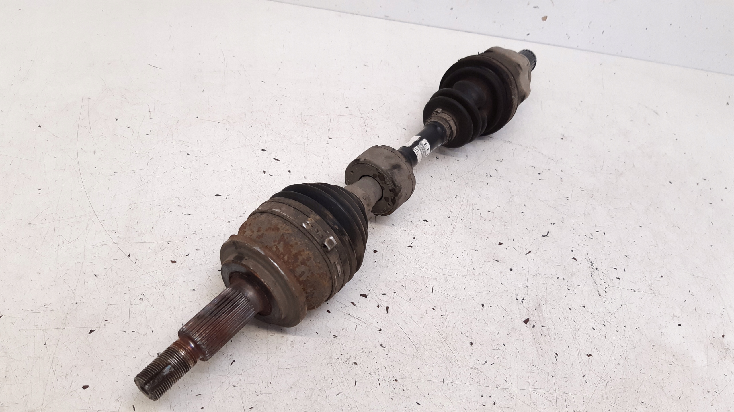 semi-axis left front Toyota Avensis T27