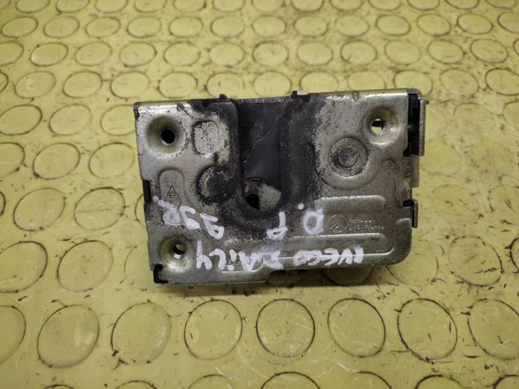 IVECO DAILY II lock door right front
