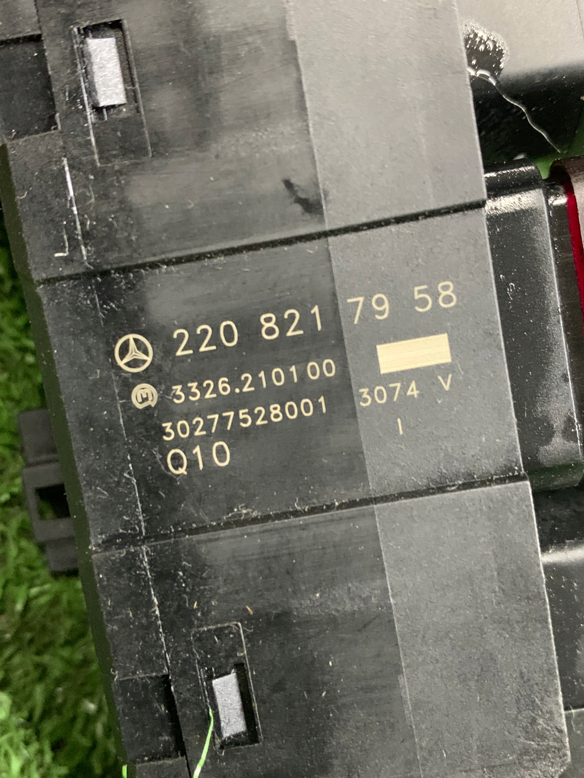 MERCEDES W220 PANEL controls A2208217958