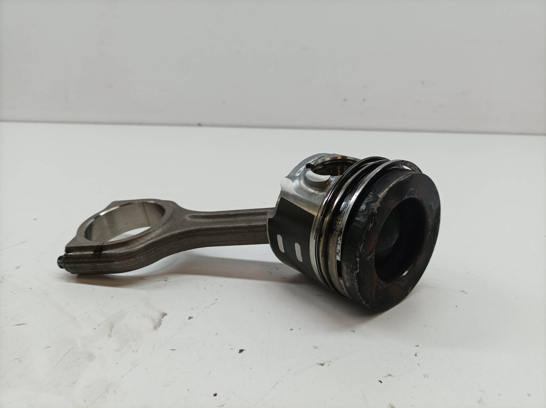 piston connecting rod 1.6 HDI Peugeot Partner II (2008- )