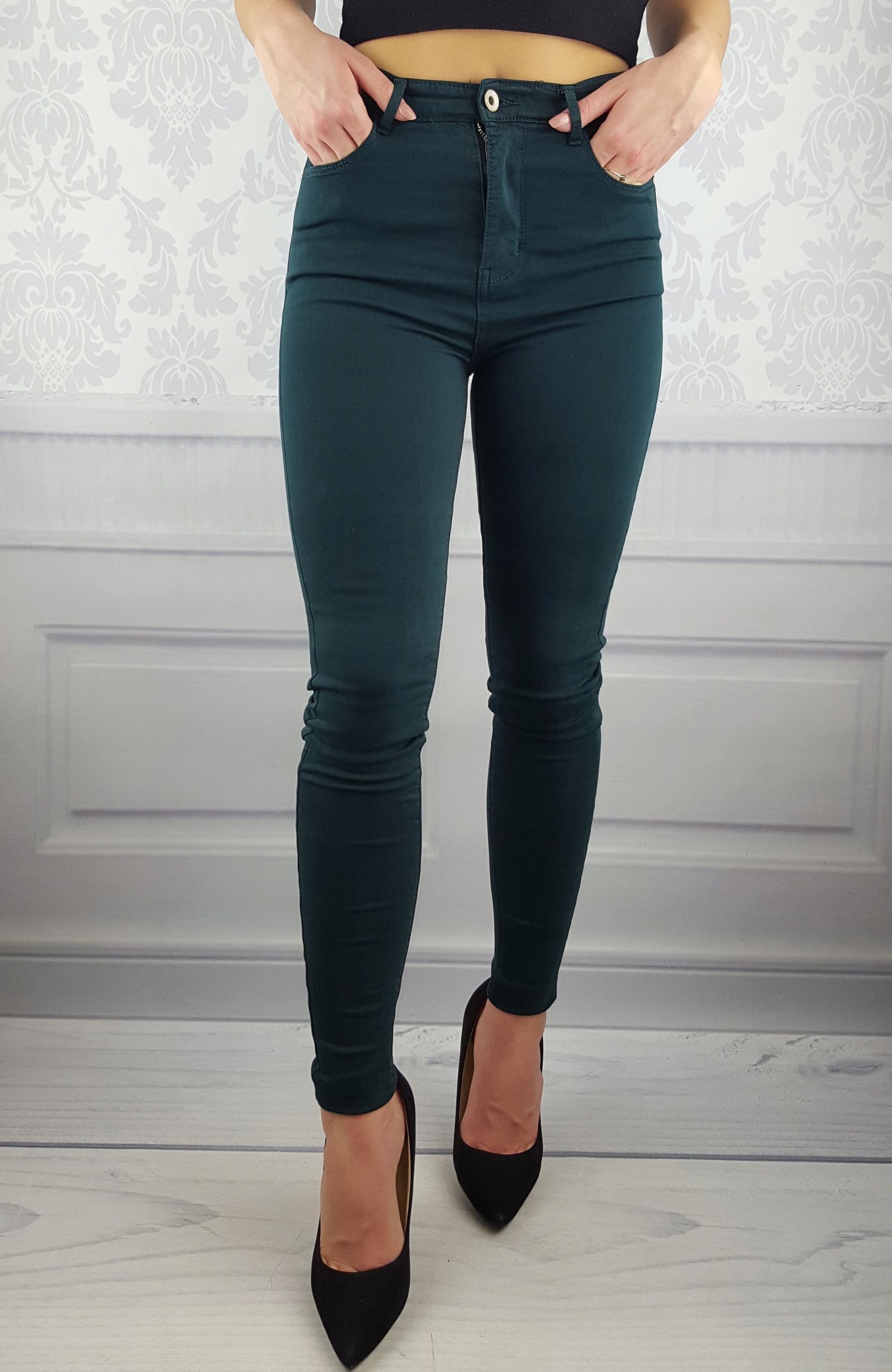 # DAMSKIE SPODNIE JEANSOWE WYSZCZUPLAJĄCE KOLORY # Rozmiar L