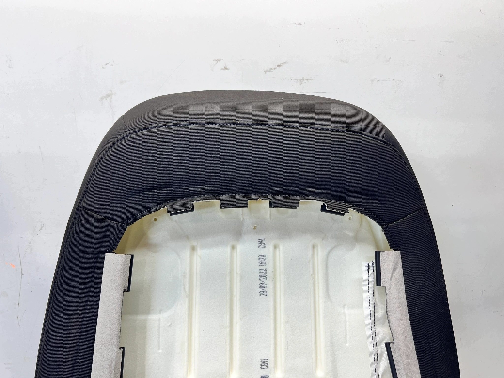 MATA GRZEWCZA seat right front OPARCIE MATERIAL AUDI A6 C8 4K0881806