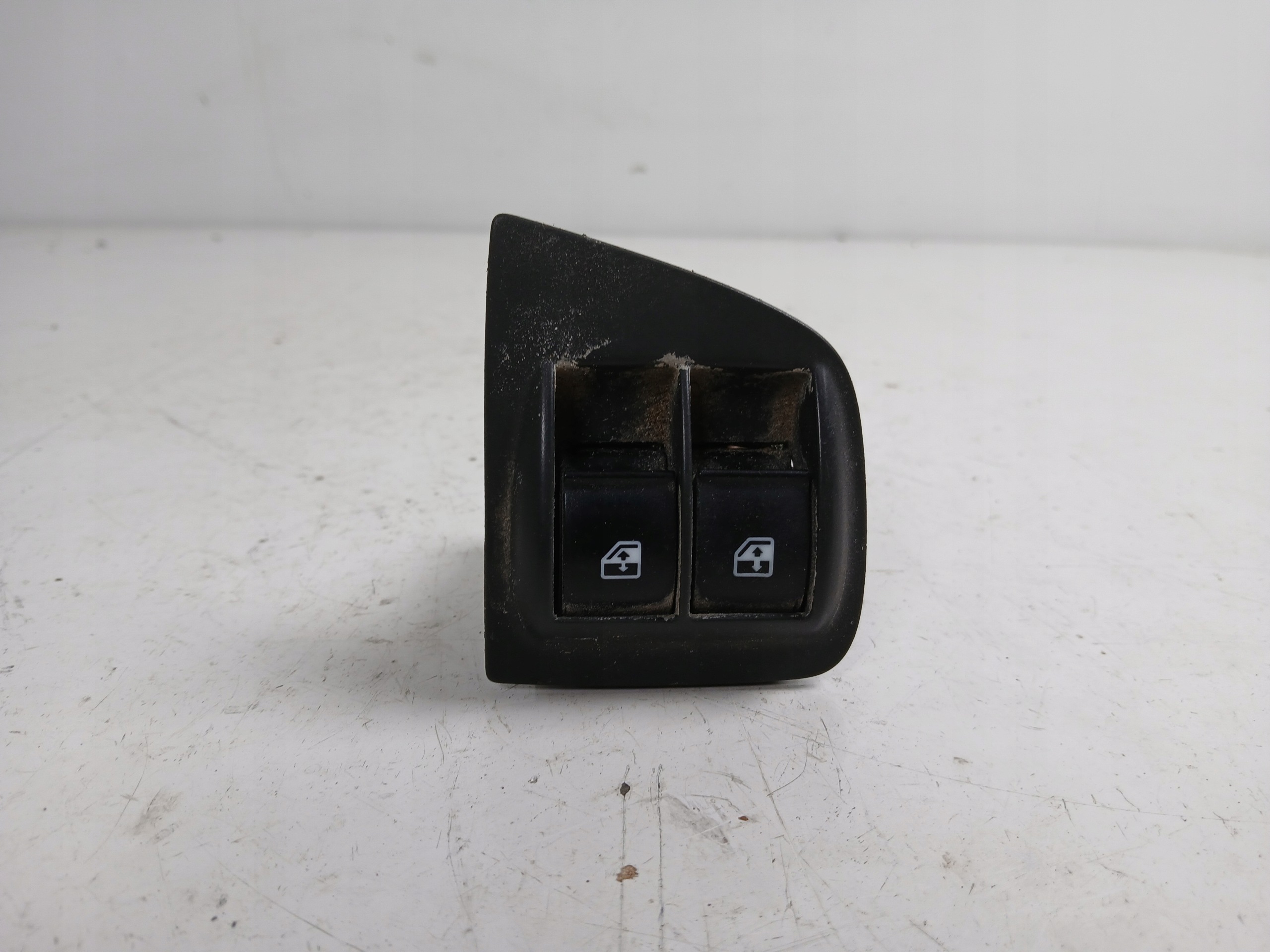 FIAT DOBLO a PANEL okna levý předek 735402415