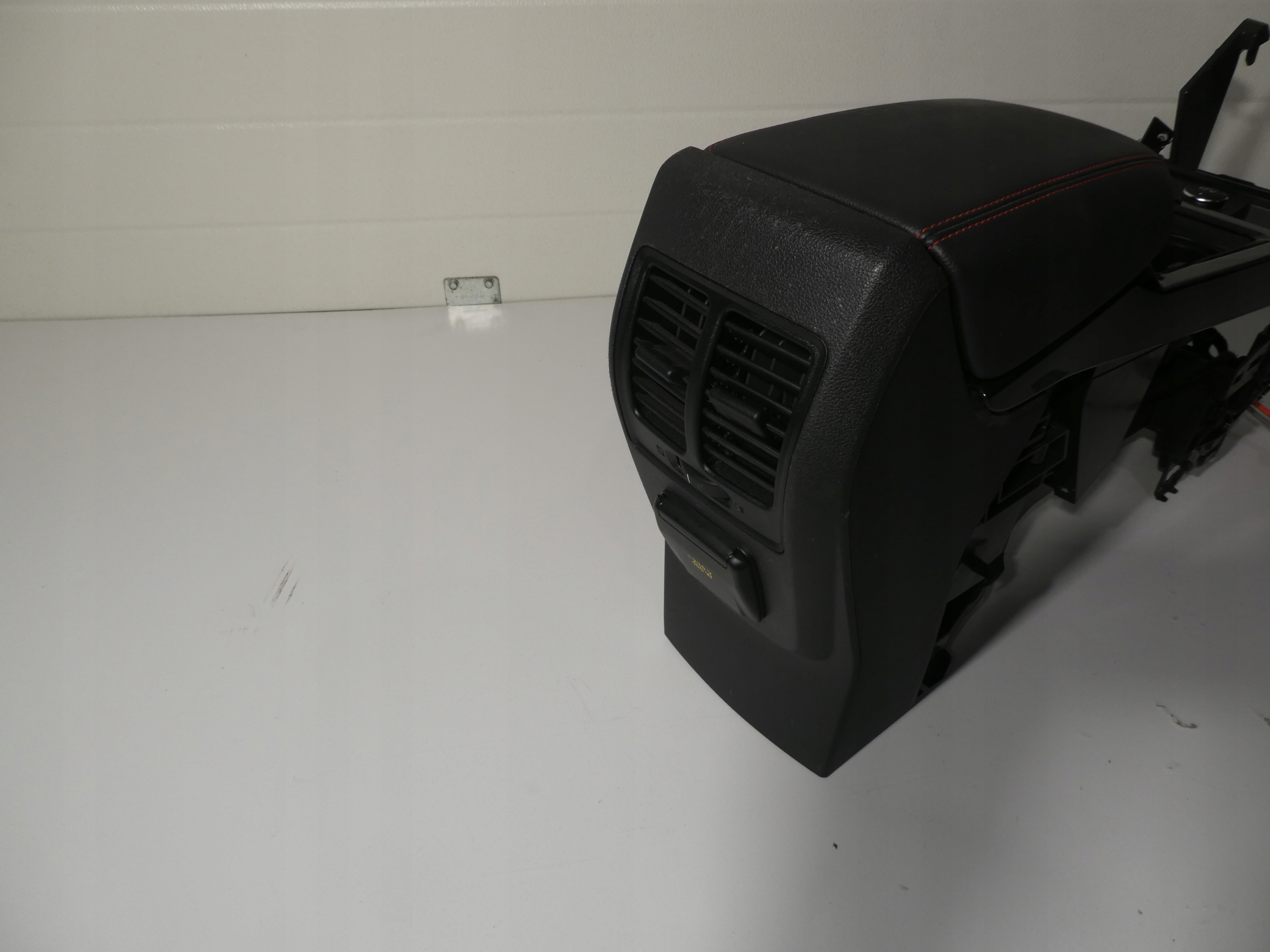 FORD KUGA II mk2 ST-line TUNEL central armrest USB control unit 230V