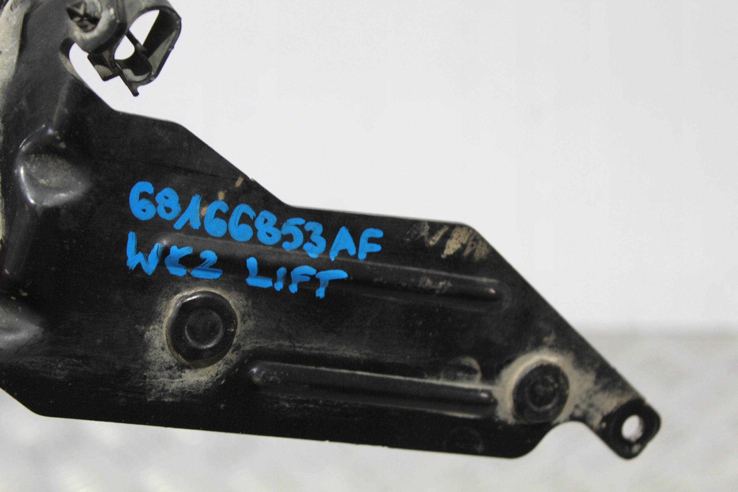 holder bracket JEEP GRAND CHEROKEE WK2