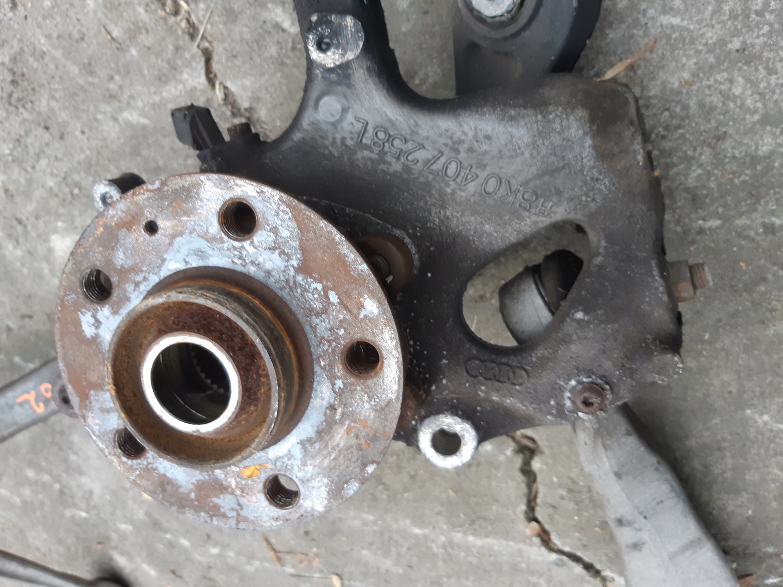 AUDI A4 B8 A5 8T A6 C7 A7 swing right right front 8K0407258L