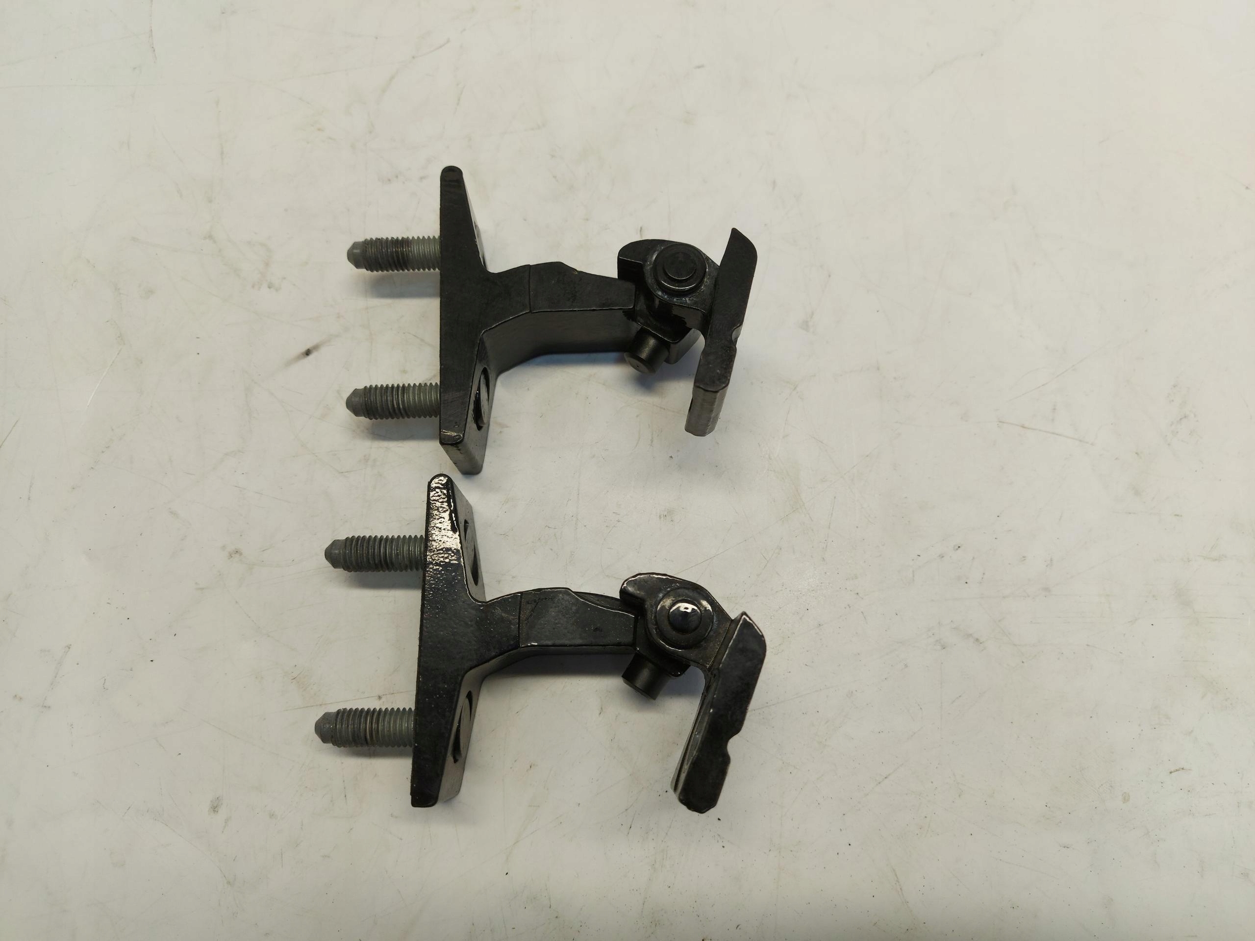 Mercedes GLA 250e LIFT II H247 hinge door right front GORA DOL