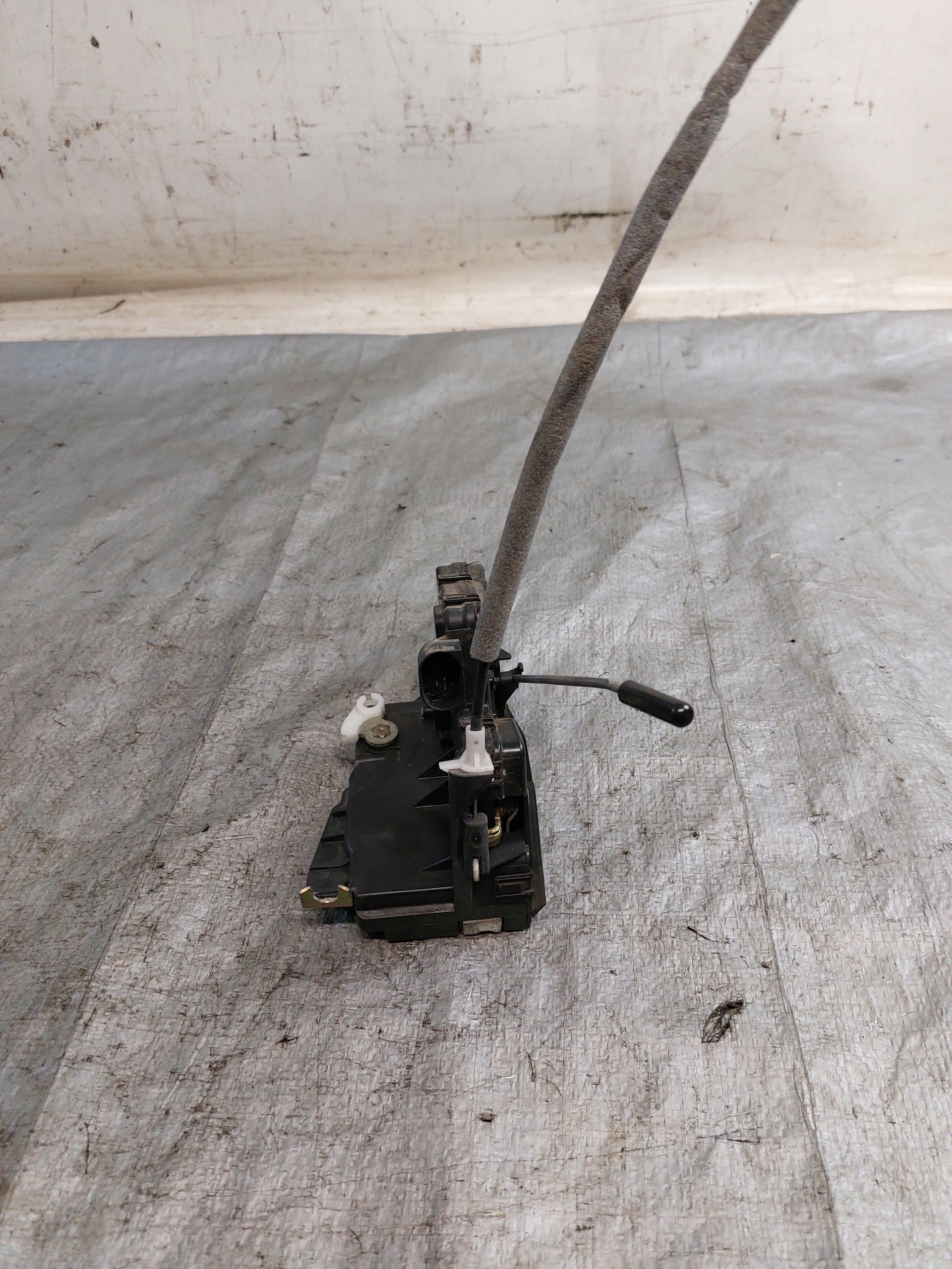 lock door right rear part BMW E46 LIFT 7 PIN
