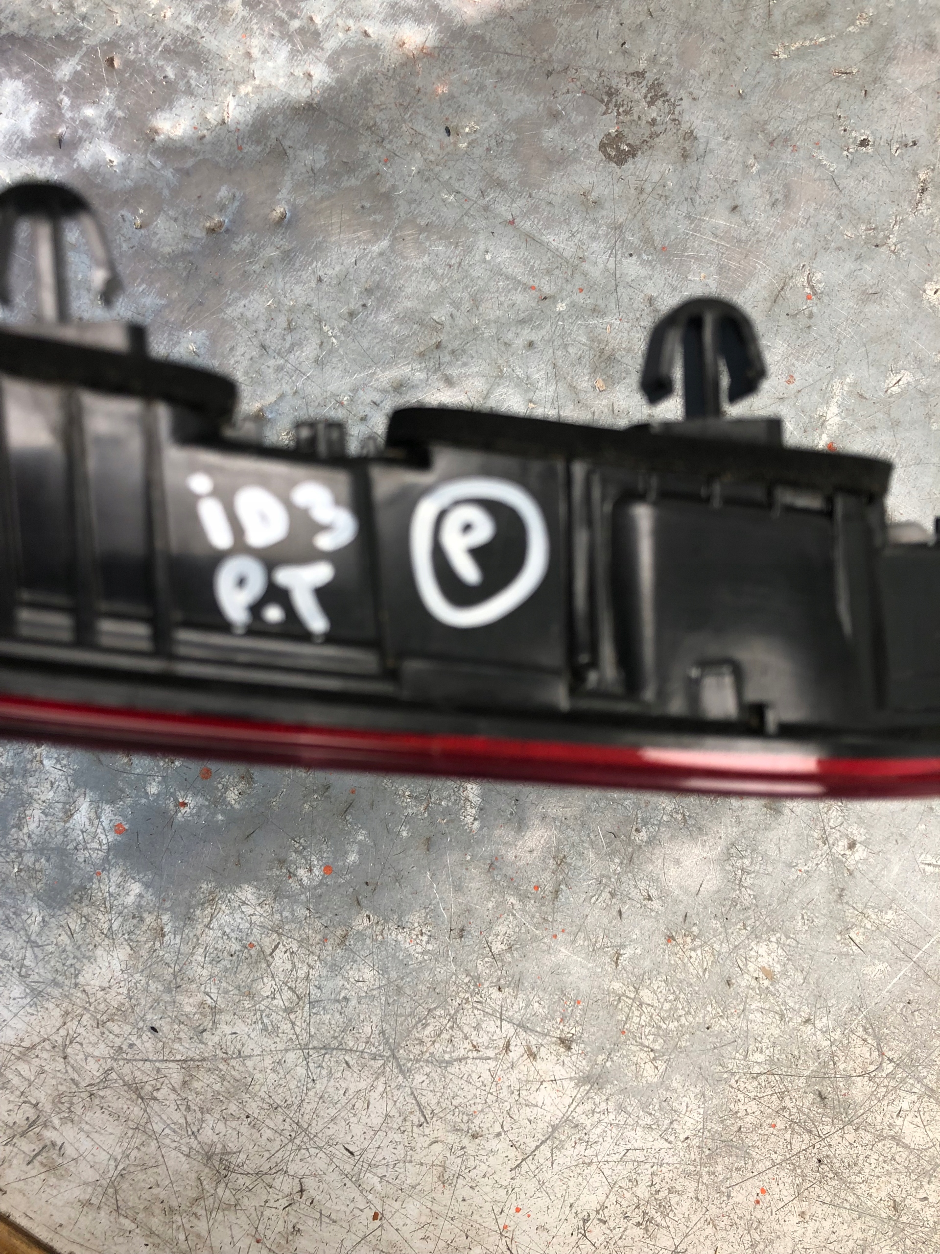 light right rear part to the bonnet VW ID3 ID.3 10A945308B